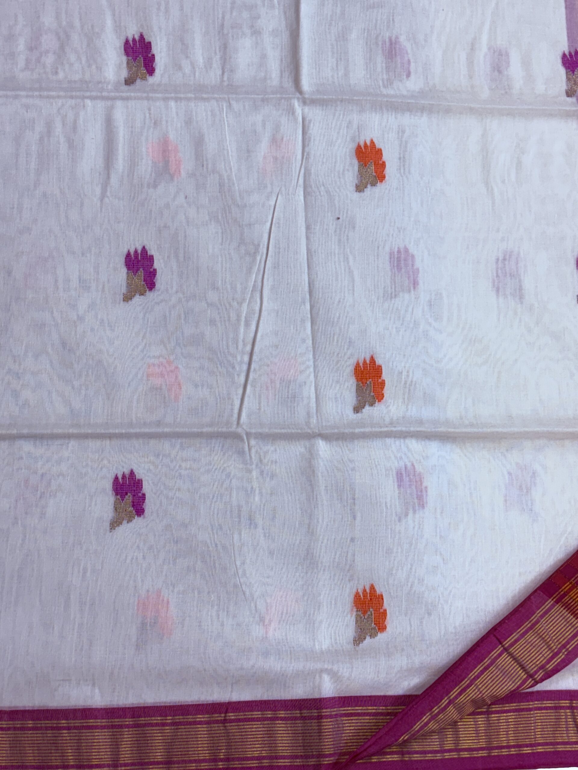 Off-White Handloom Premium Cotton Jamdani Saree - Image 4