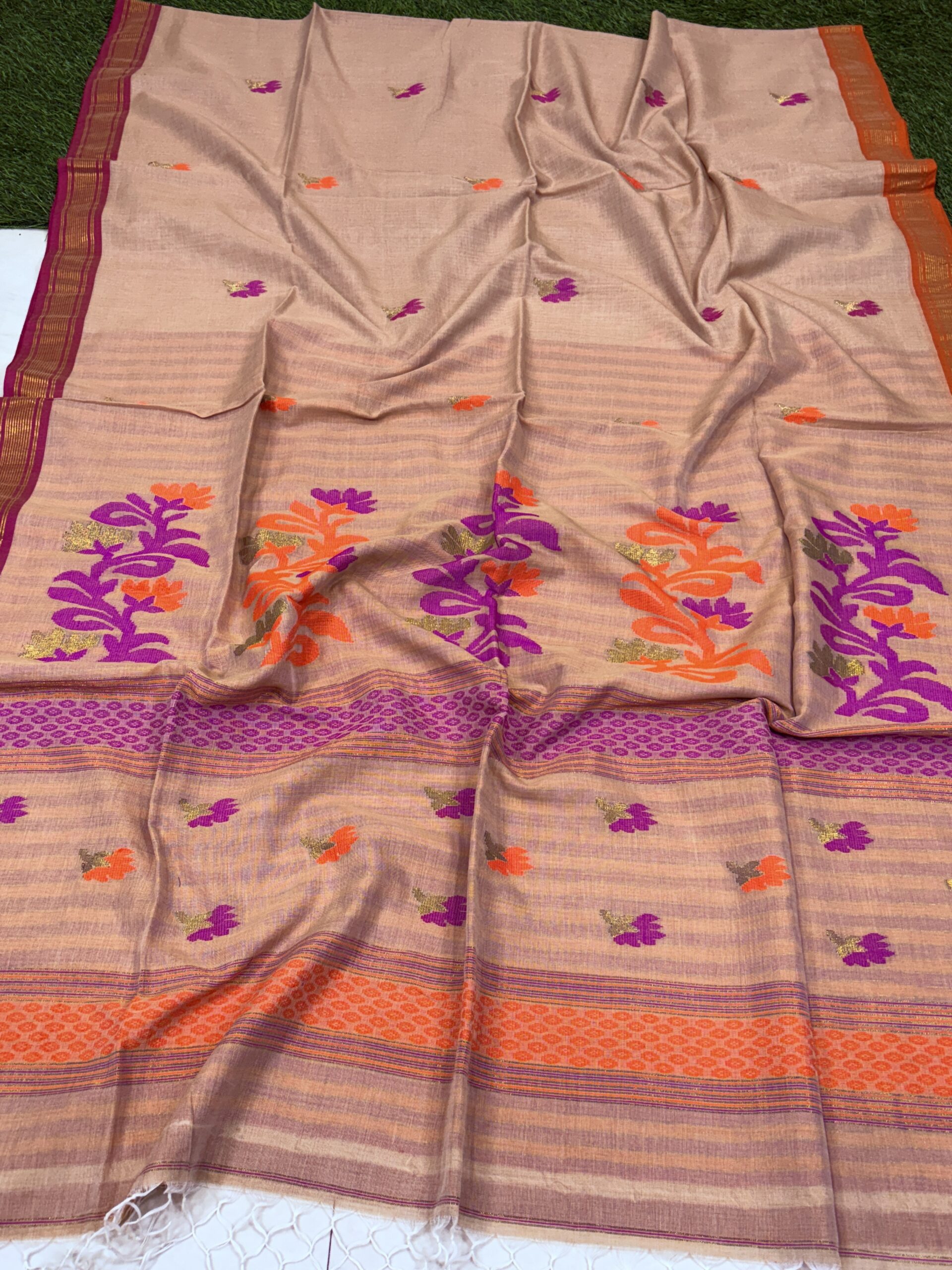 Redish Beige Handloom Premium Cotton Jamdani Saree - Image 5