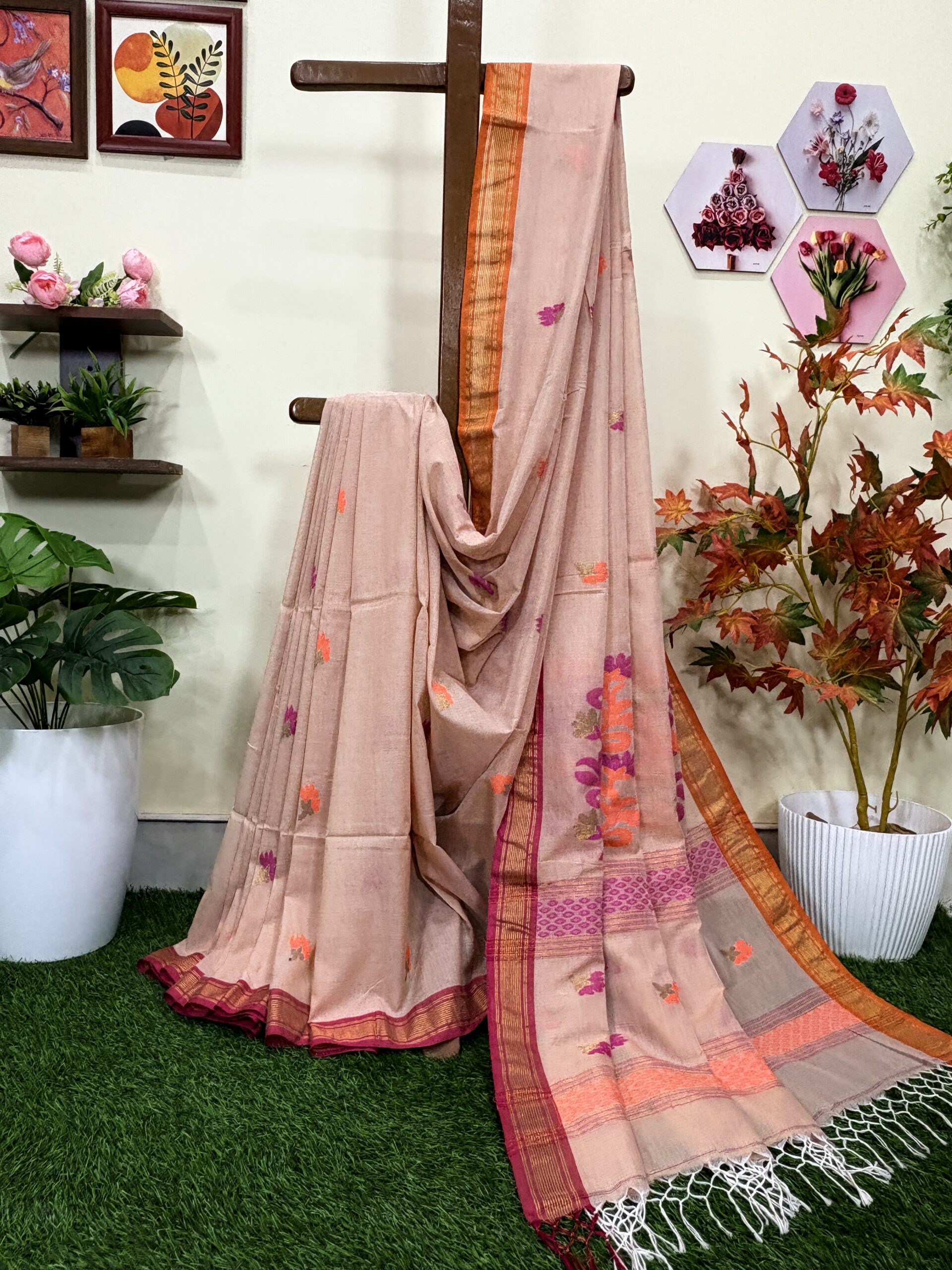 Redish Beige Handloom Premium Cotton Jamdani Saree