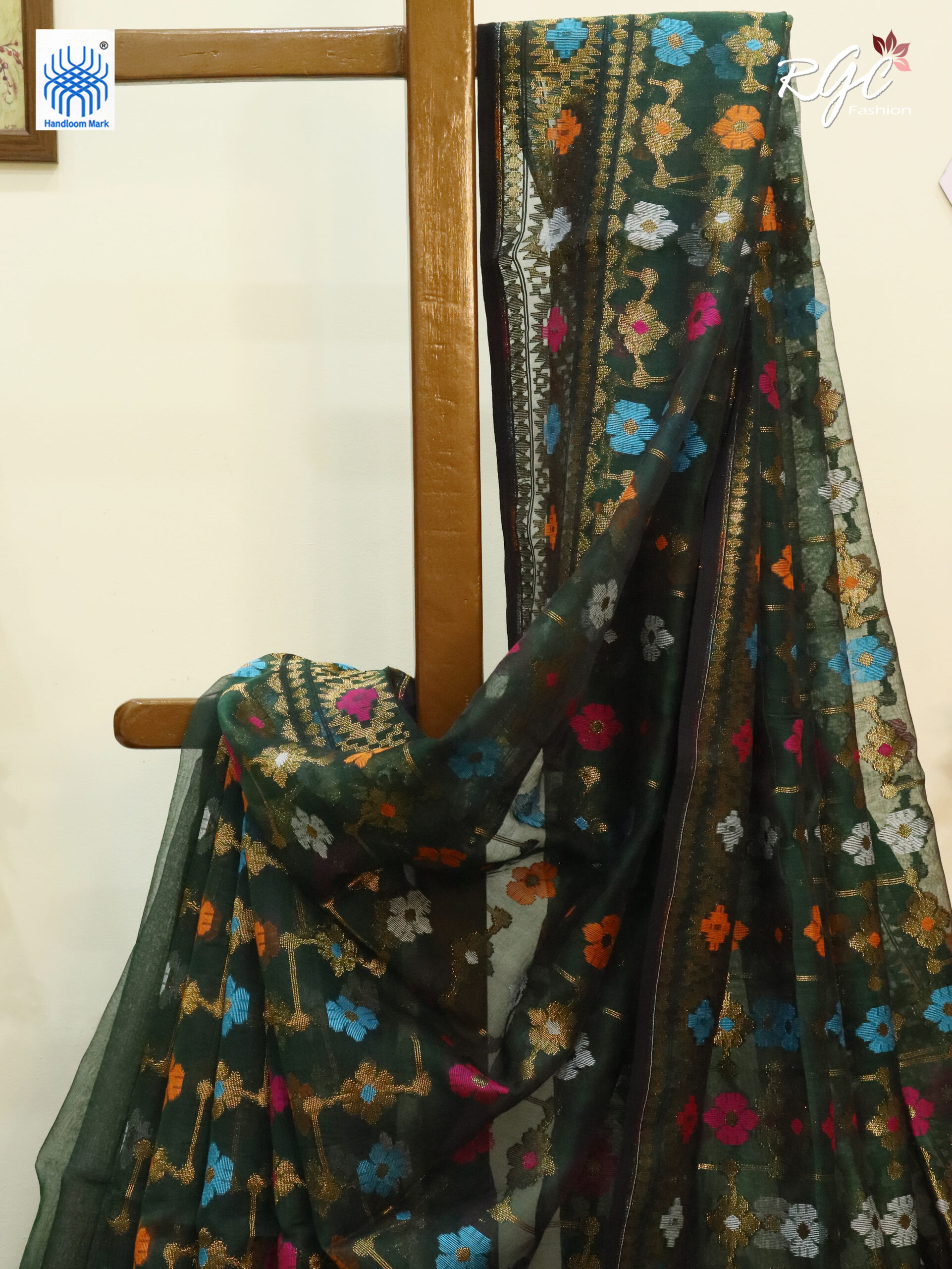 Bottle Green Pure Resham Dhakai Muslin Jamdani Saree - Image 6