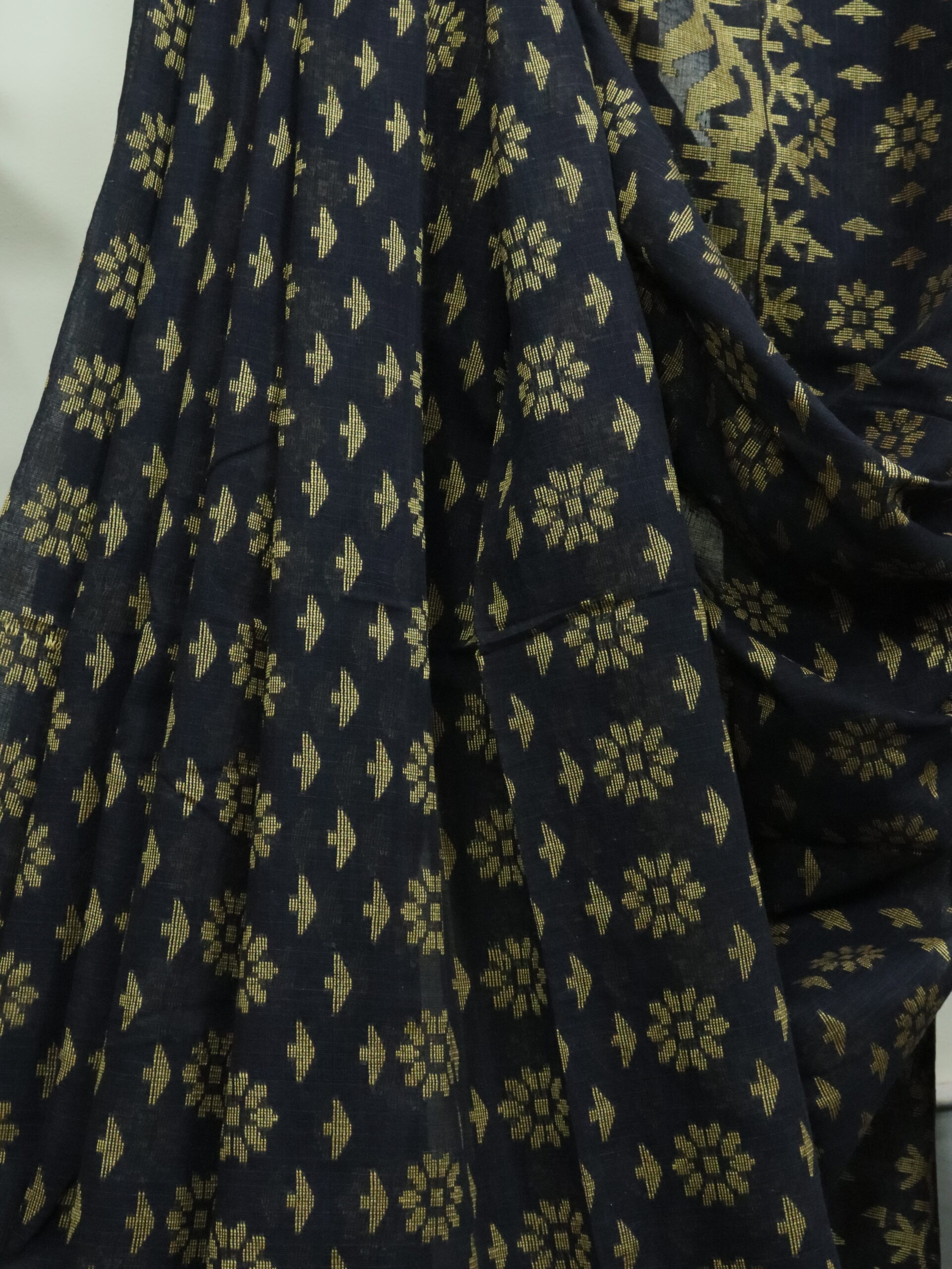 Black Cotton Allover Dhakai Jamdani Saree - Image 3