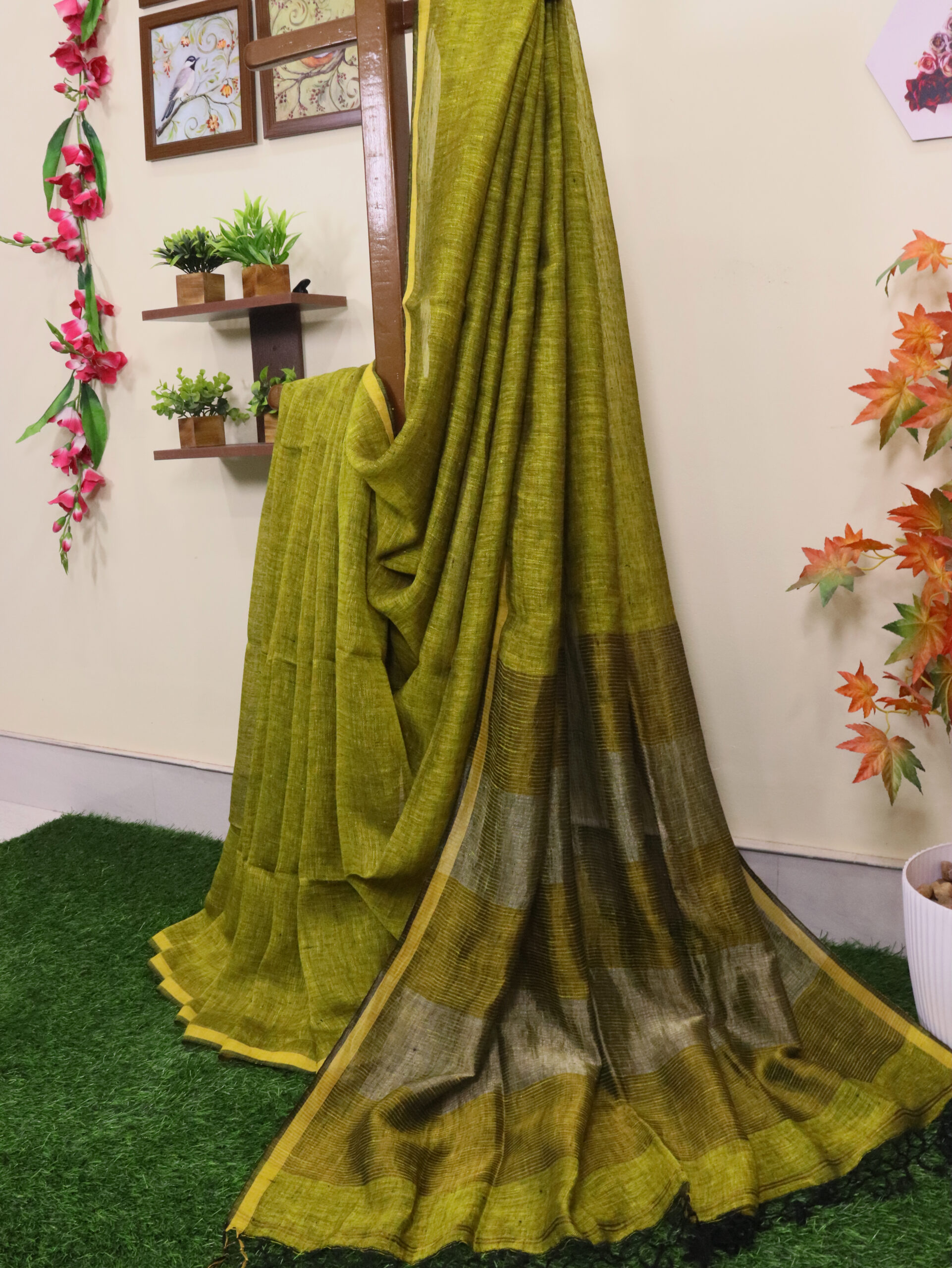 Blackish Yellow Linen Palin Golden Zari Border Saree - Image 7