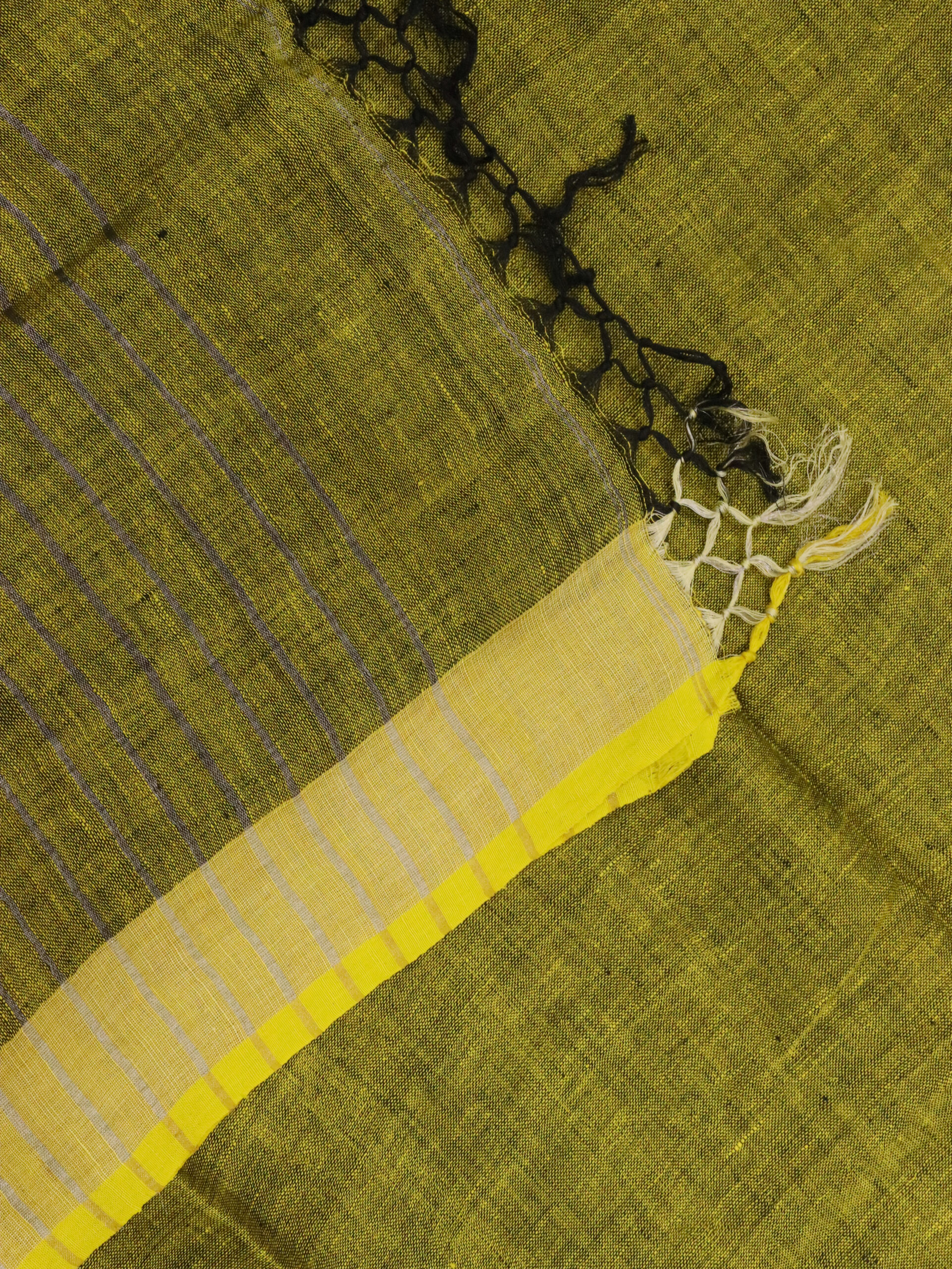 Blackish Yellow Linen Palin Silver Zari Border Saree - Image 8
