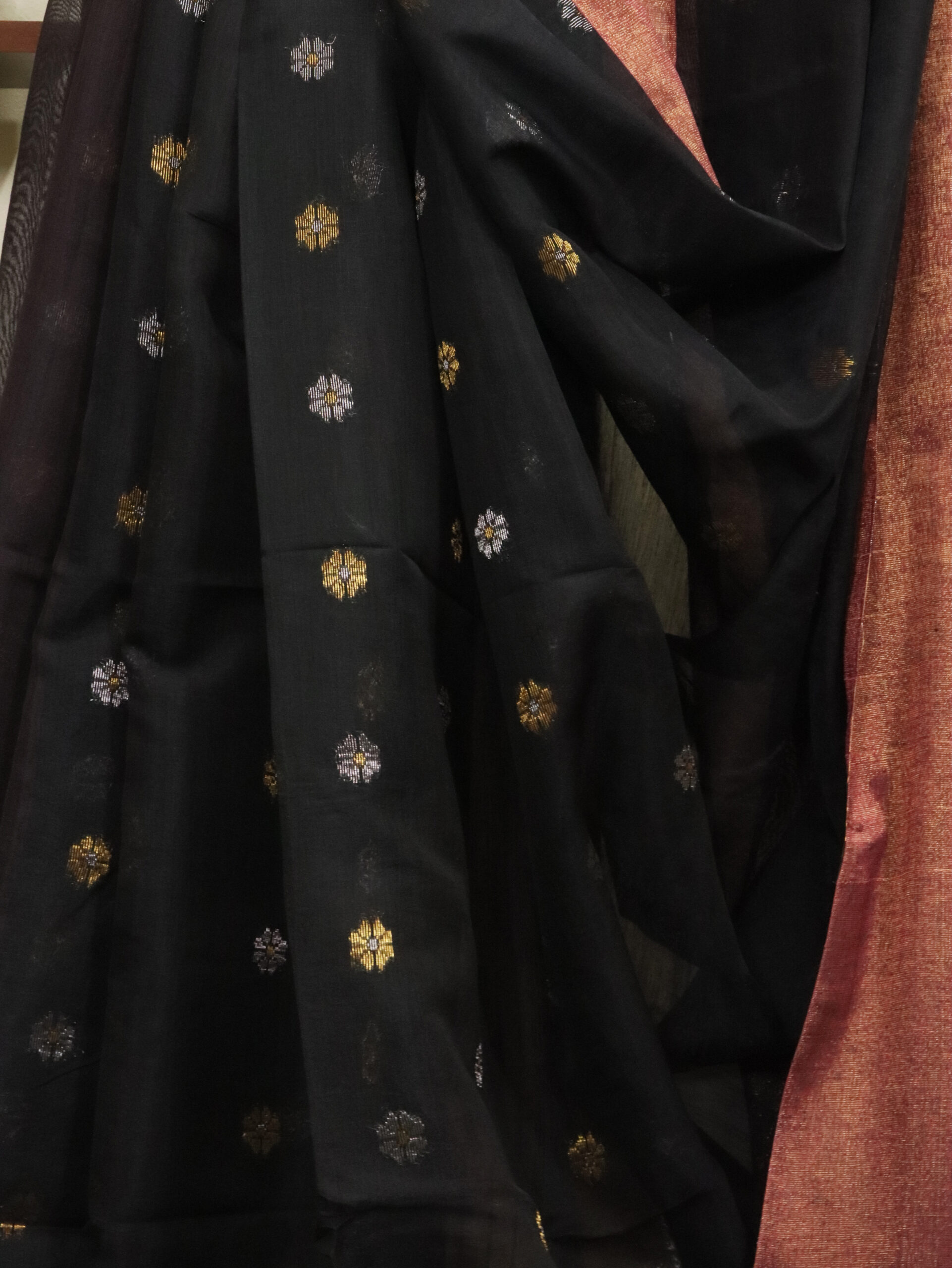 Orangish Black Cotton Silk Zari Jamdani Saree - Image 3