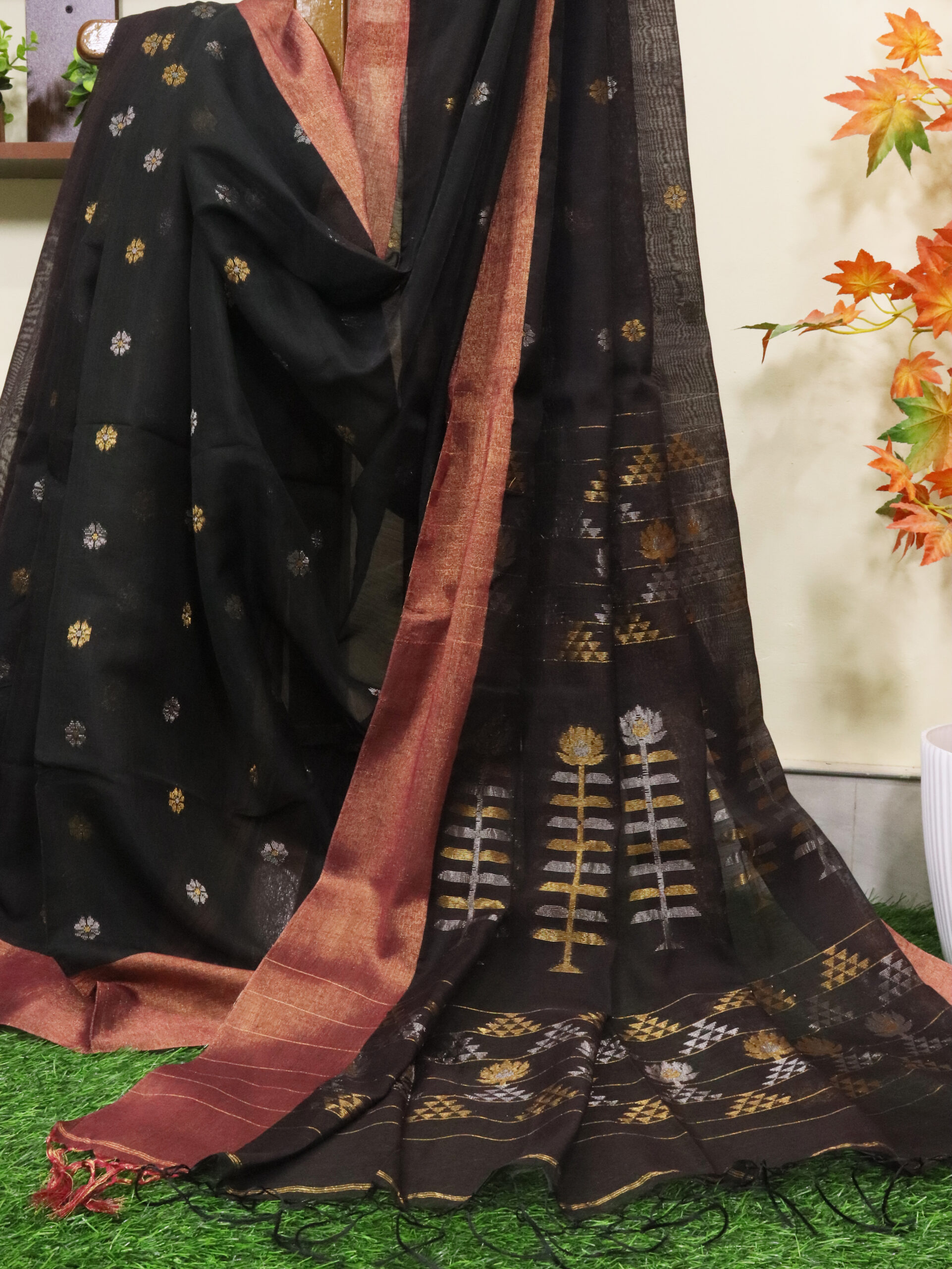 Orangish Black Cotton Silk Zari Jamdani Saree - Image 2