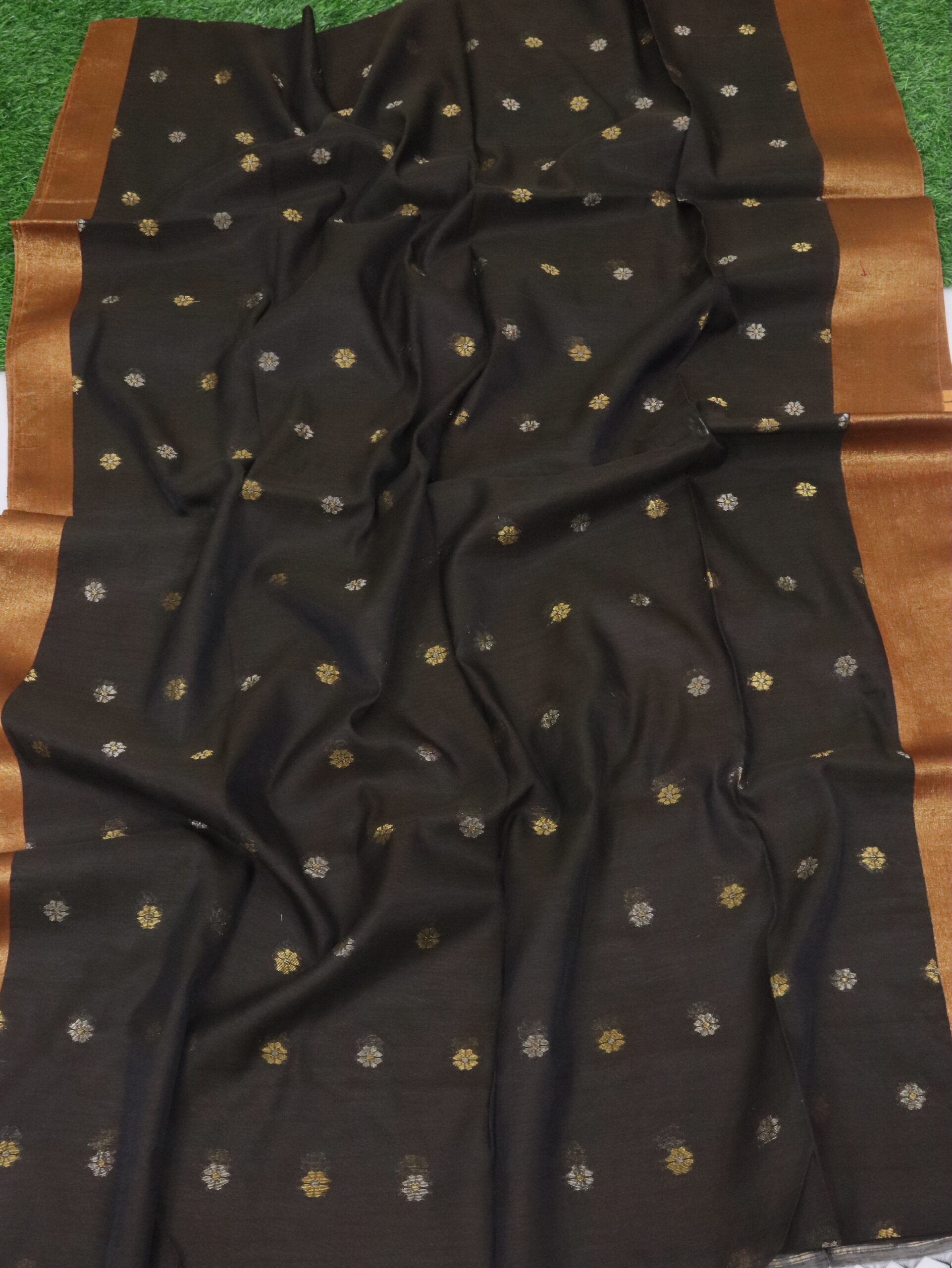 Blackish Brown Cotton Silk Zari Jamdani Saree - Image 7