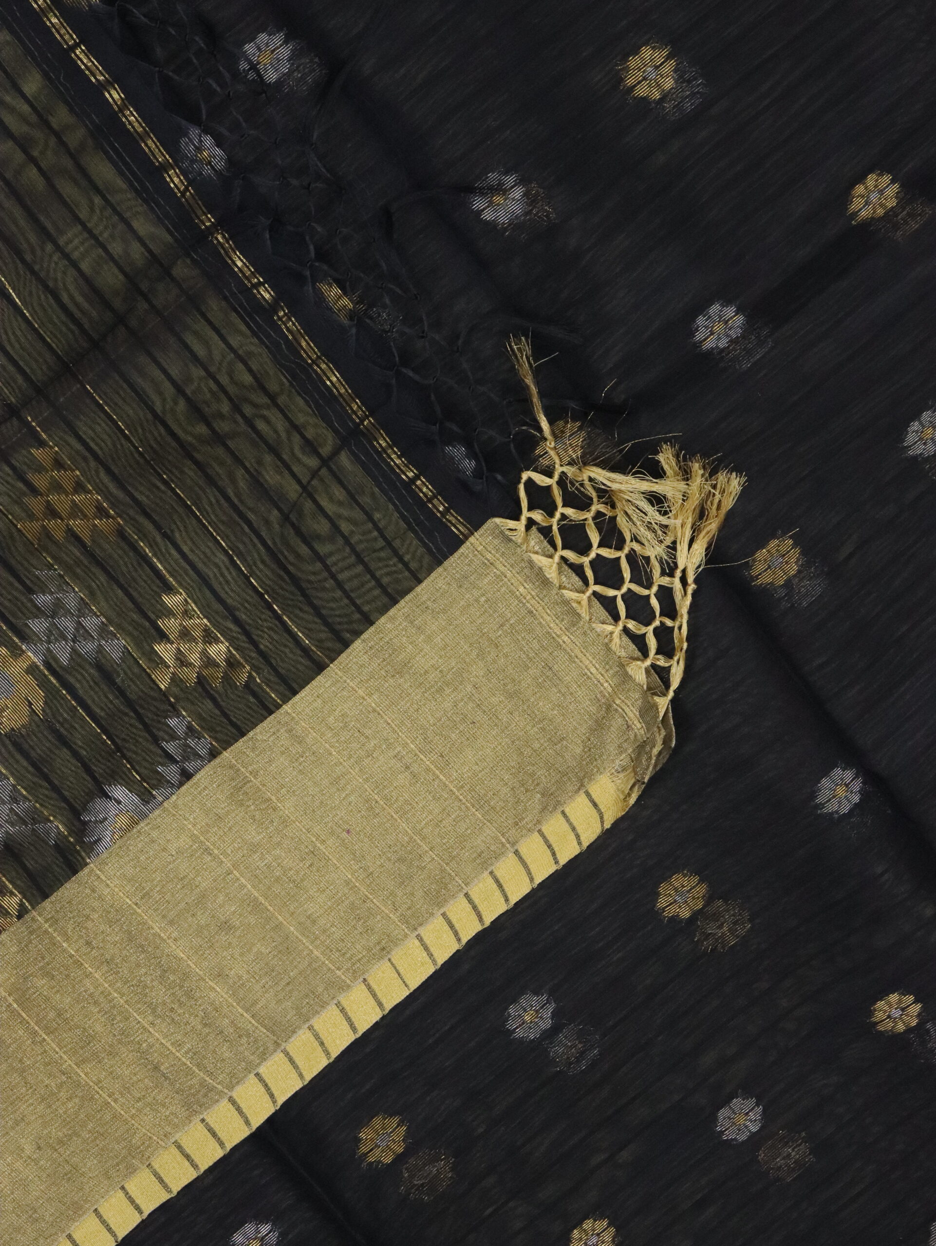 Black Cotton Silk Zari Jamdani Saree - Image 8