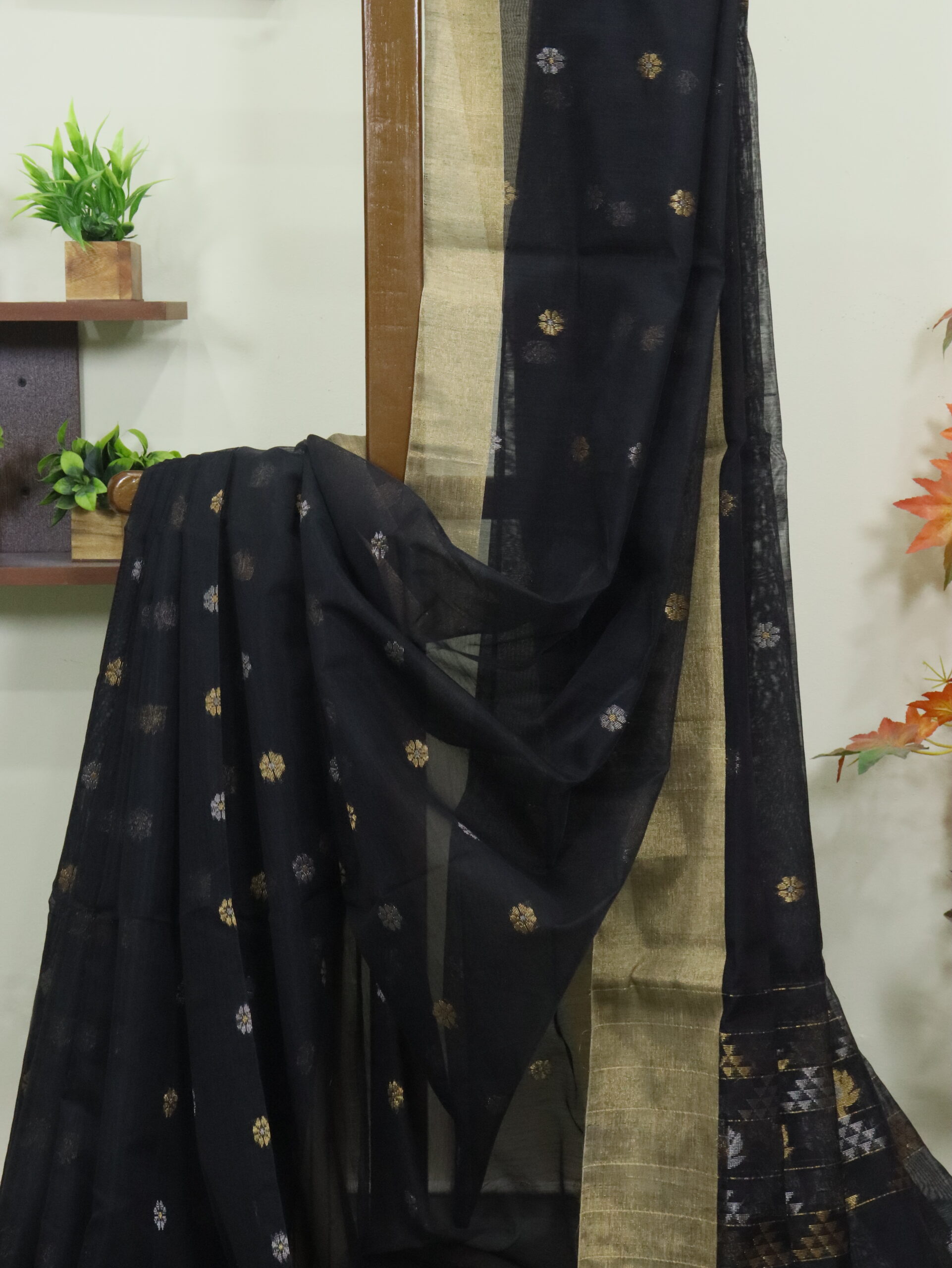 Black Cotton Silk Zari Jamdani Saree - Image 4