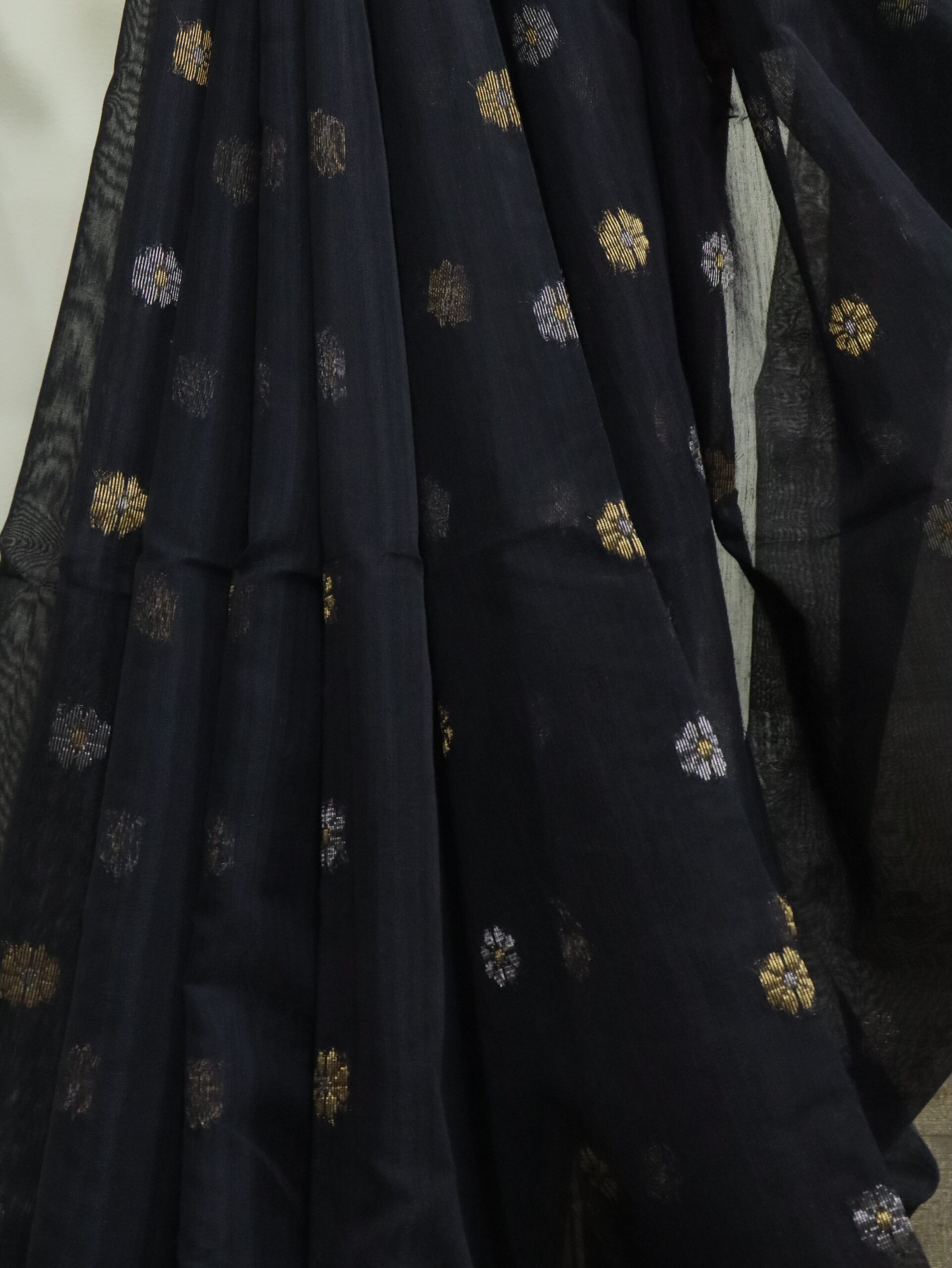 Black Cotton Silk Zari Jamdani Saree - Image 3