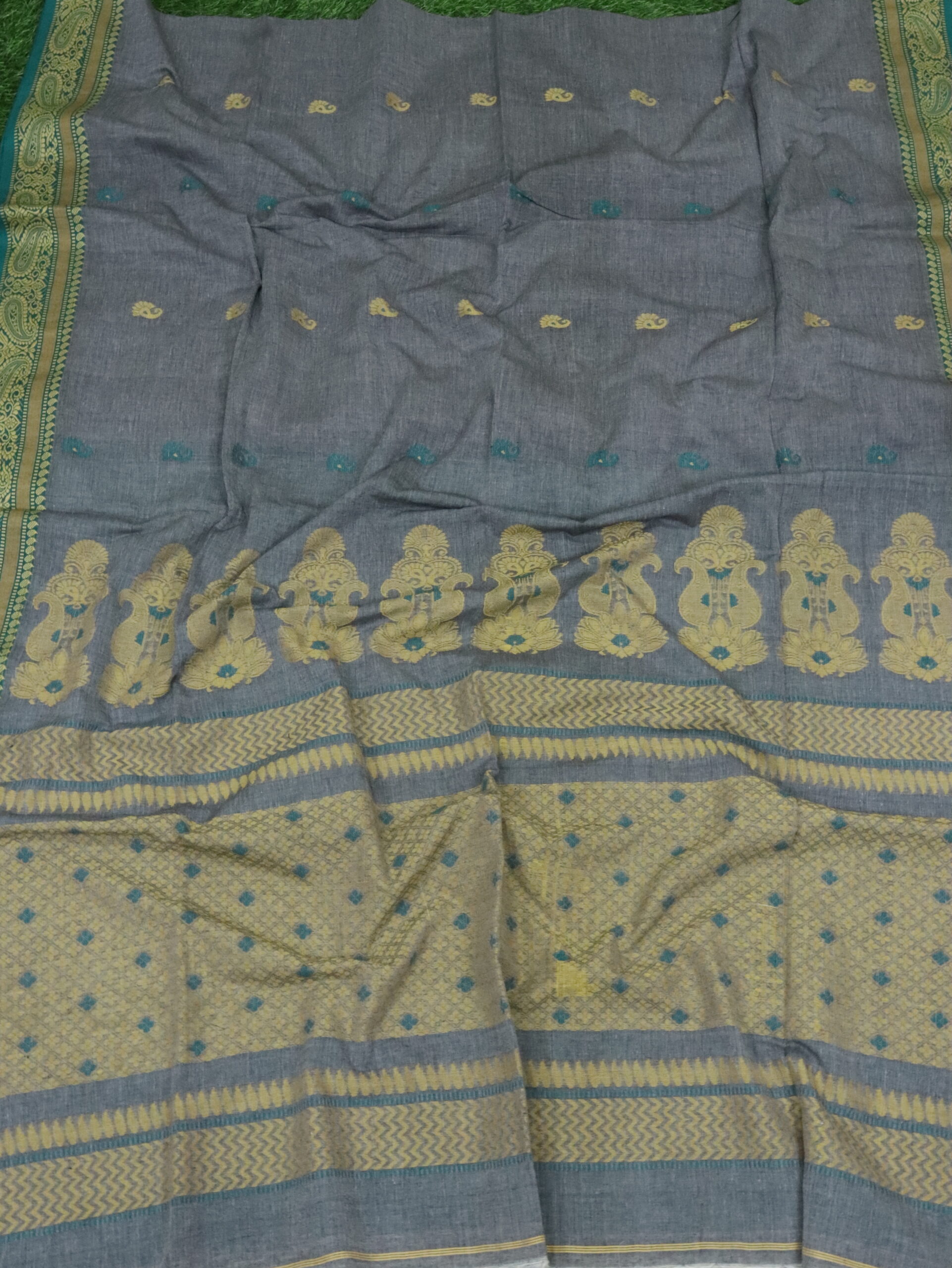 Gray Handloom Cotton Khadi Traditional Jamdani Saree - Image 6