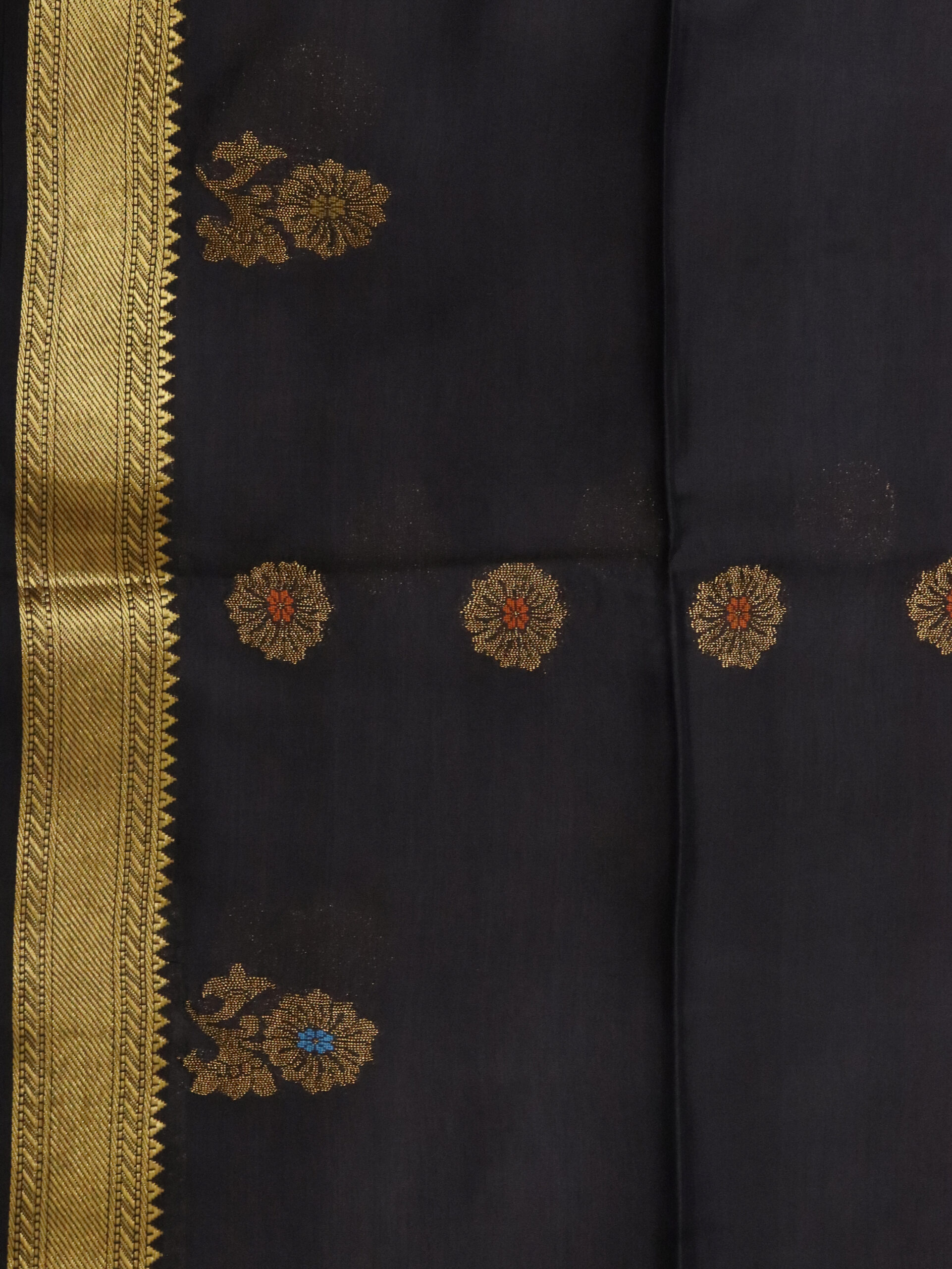 Black Katan Silk Jamdani Saree with Blouse Piece - Image 6