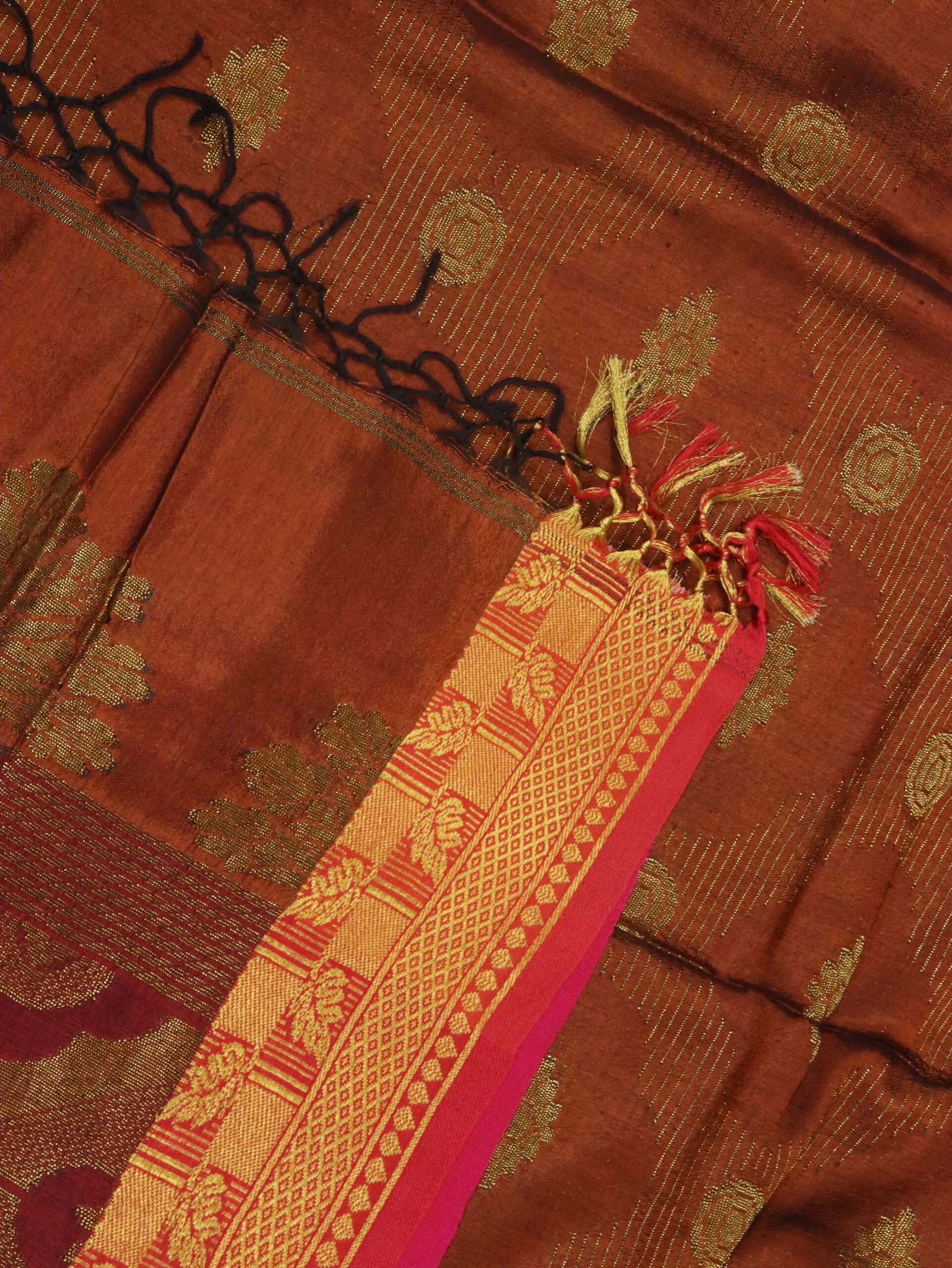 Rust Katan Silk Jamdani Saree with Blouse Piece - Image 8
