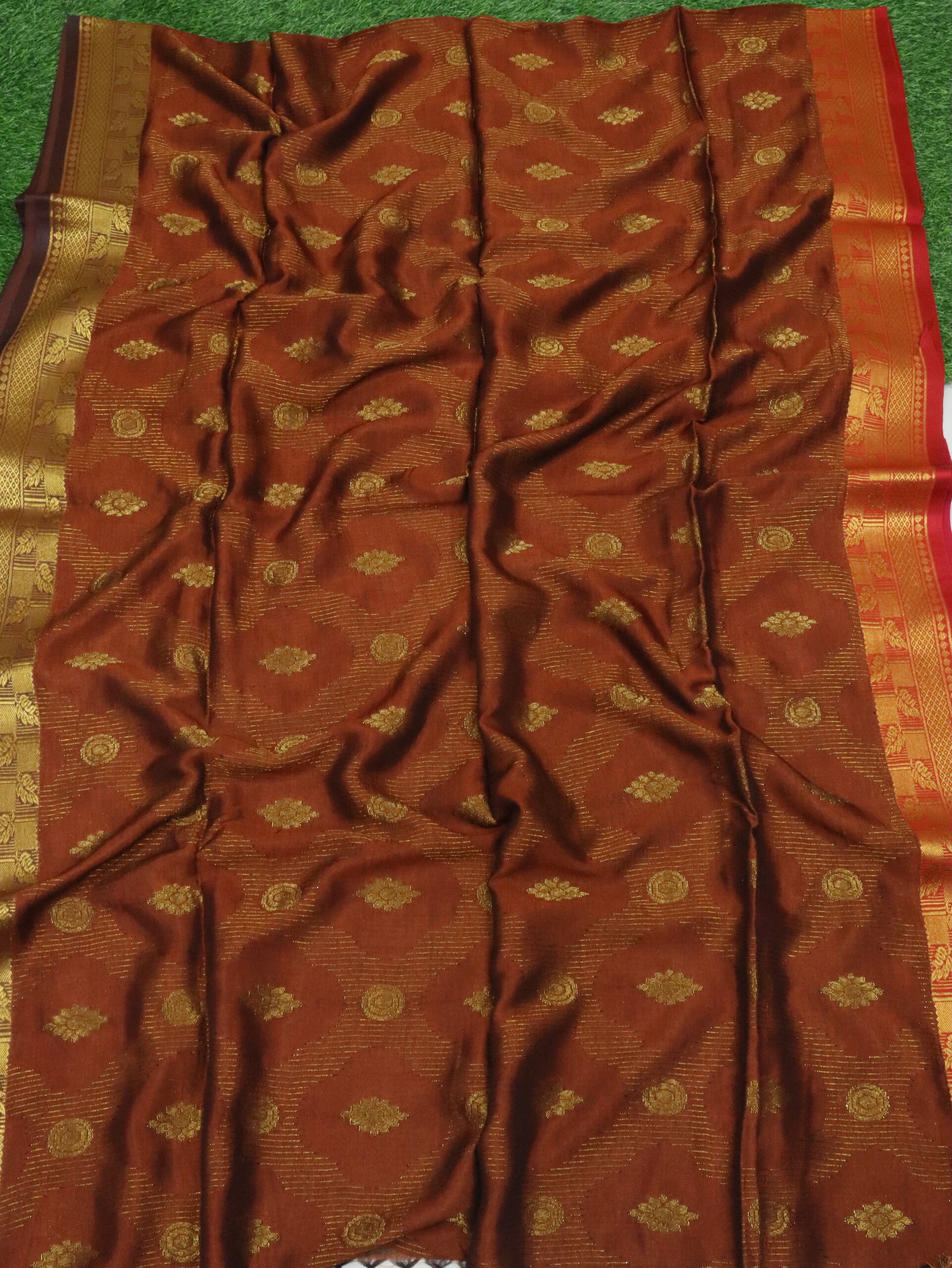 Rust Katan Silk Jamdani Saree with Blouse Piece - Image 7