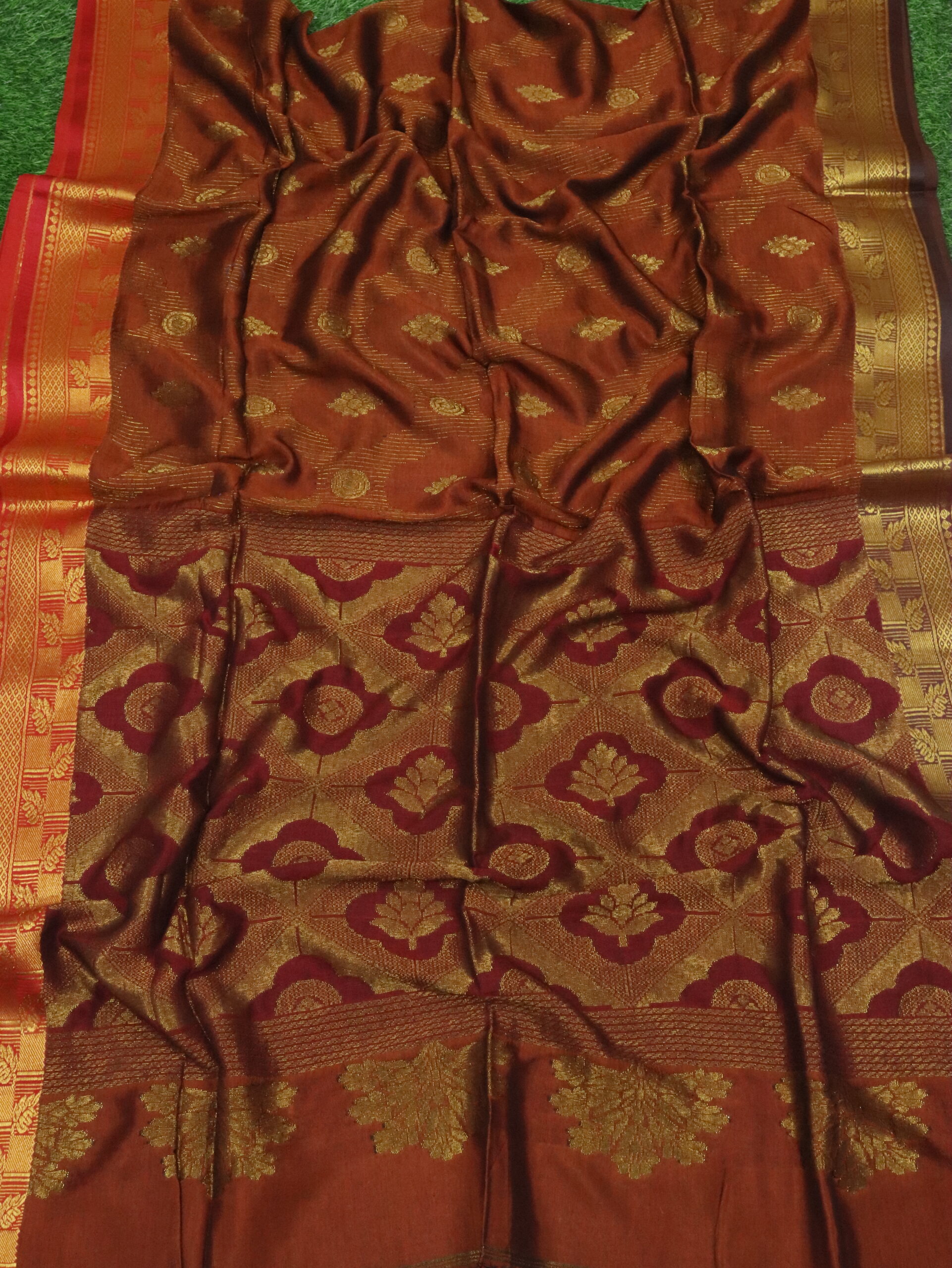Rust Katan Silk Jamdani Saree with Blouse Piece - Image 6