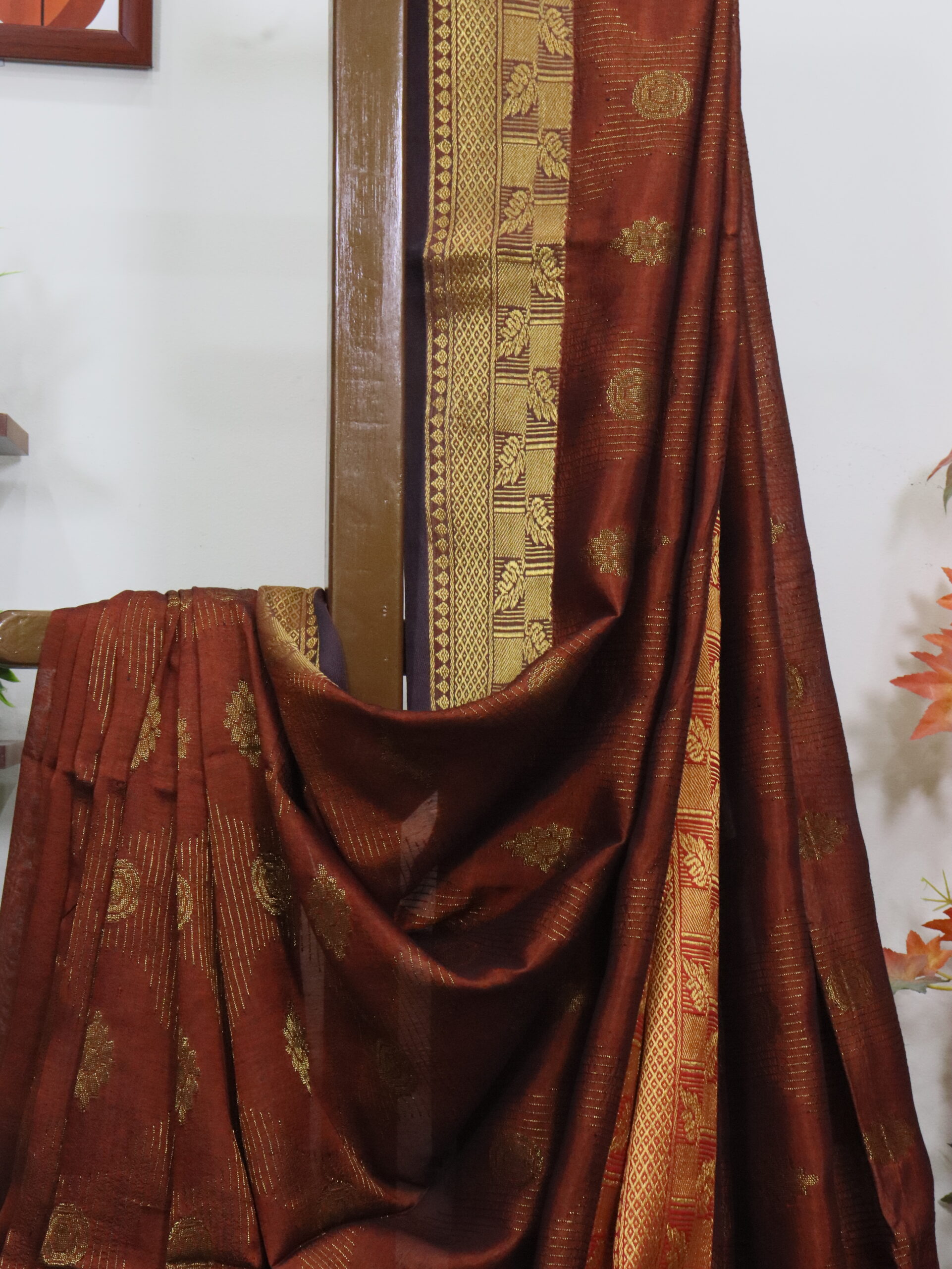 Rust Katan Silk Jamdani Saree with Blouse Piece - Image 2