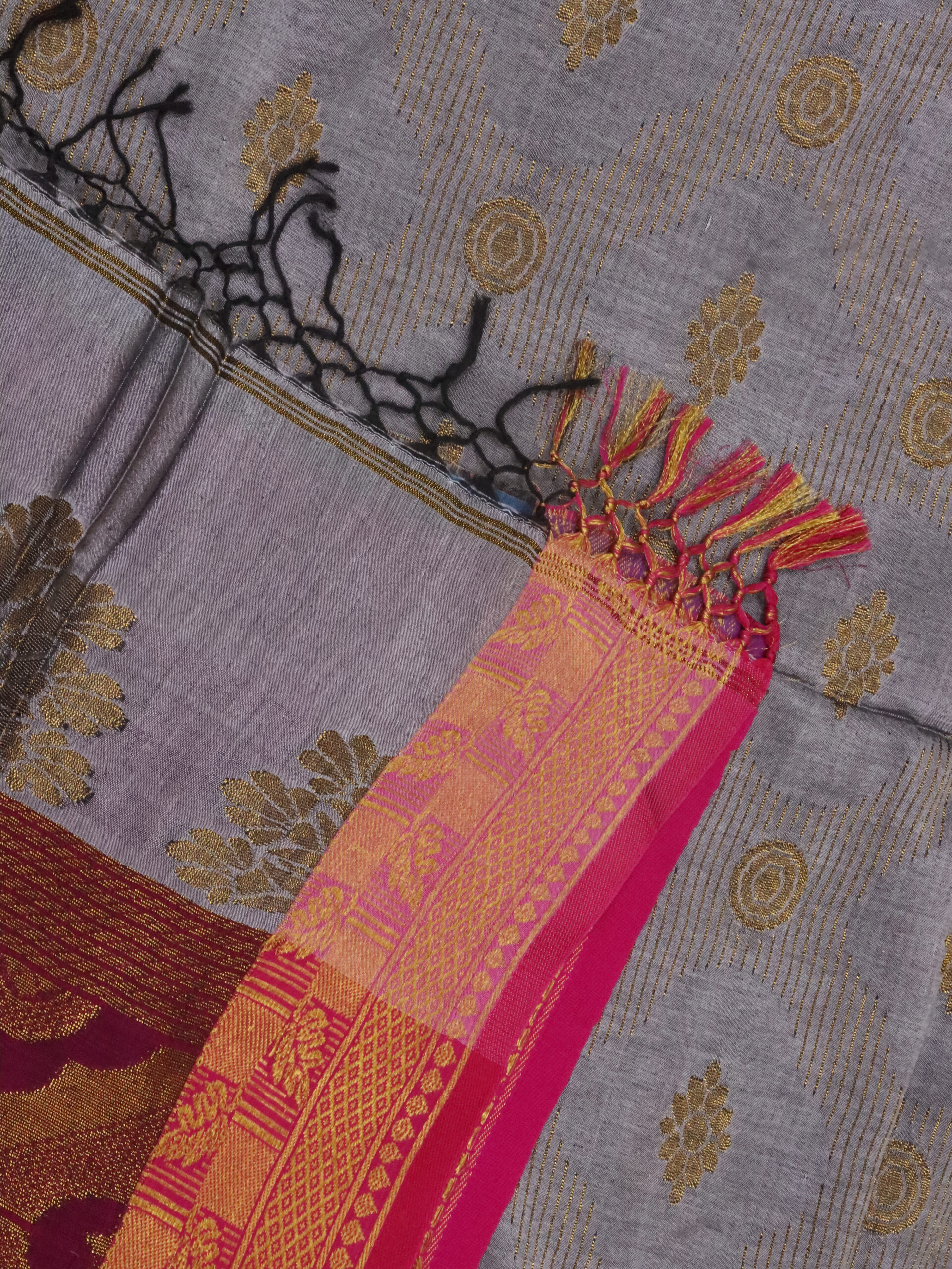 Gray Katan Silk Jamdani Saree with Blouse Piece - Image 6