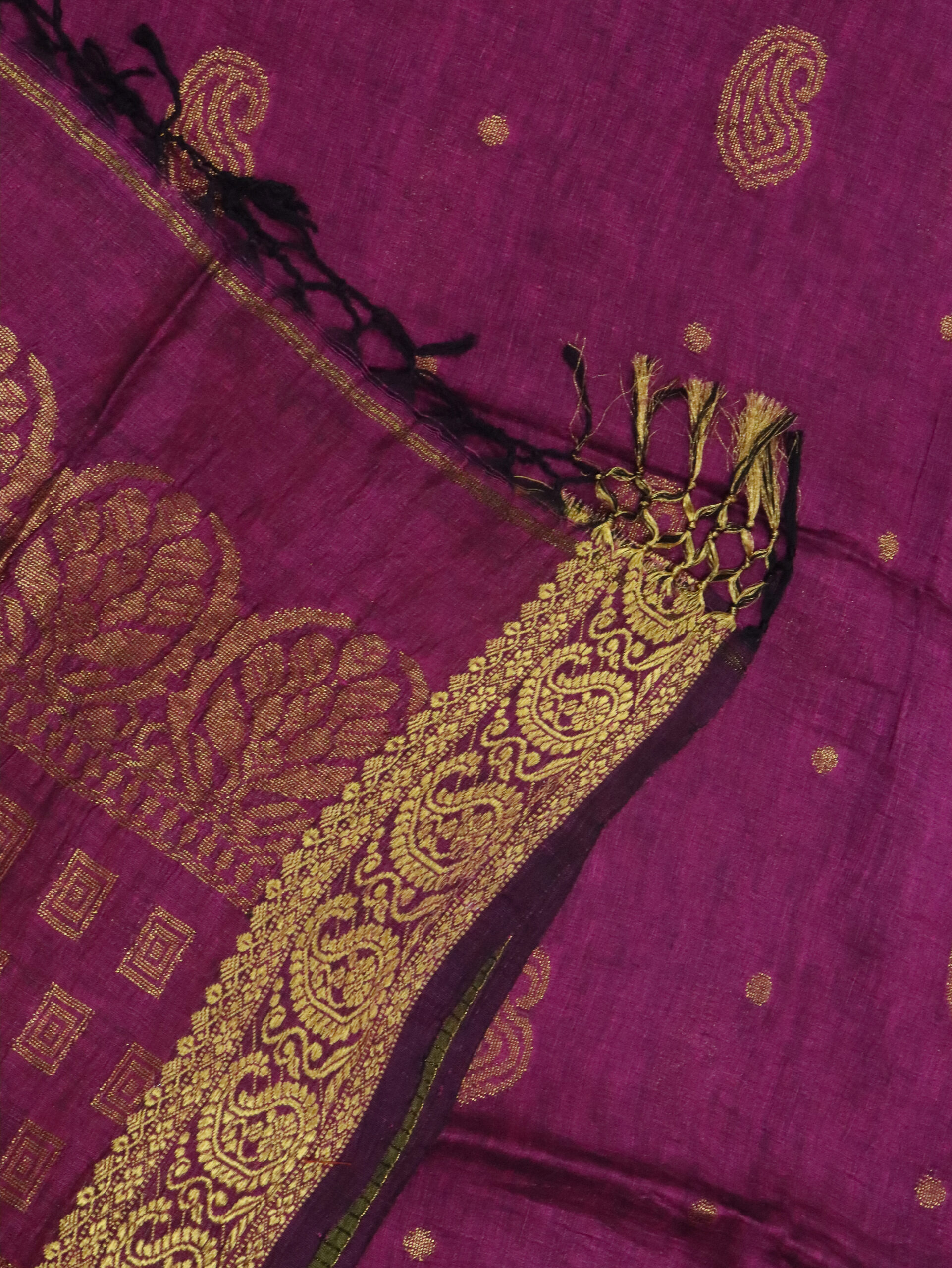 Beetroot Paisley Buta Organic Linen Jamdani Saree - Image 8