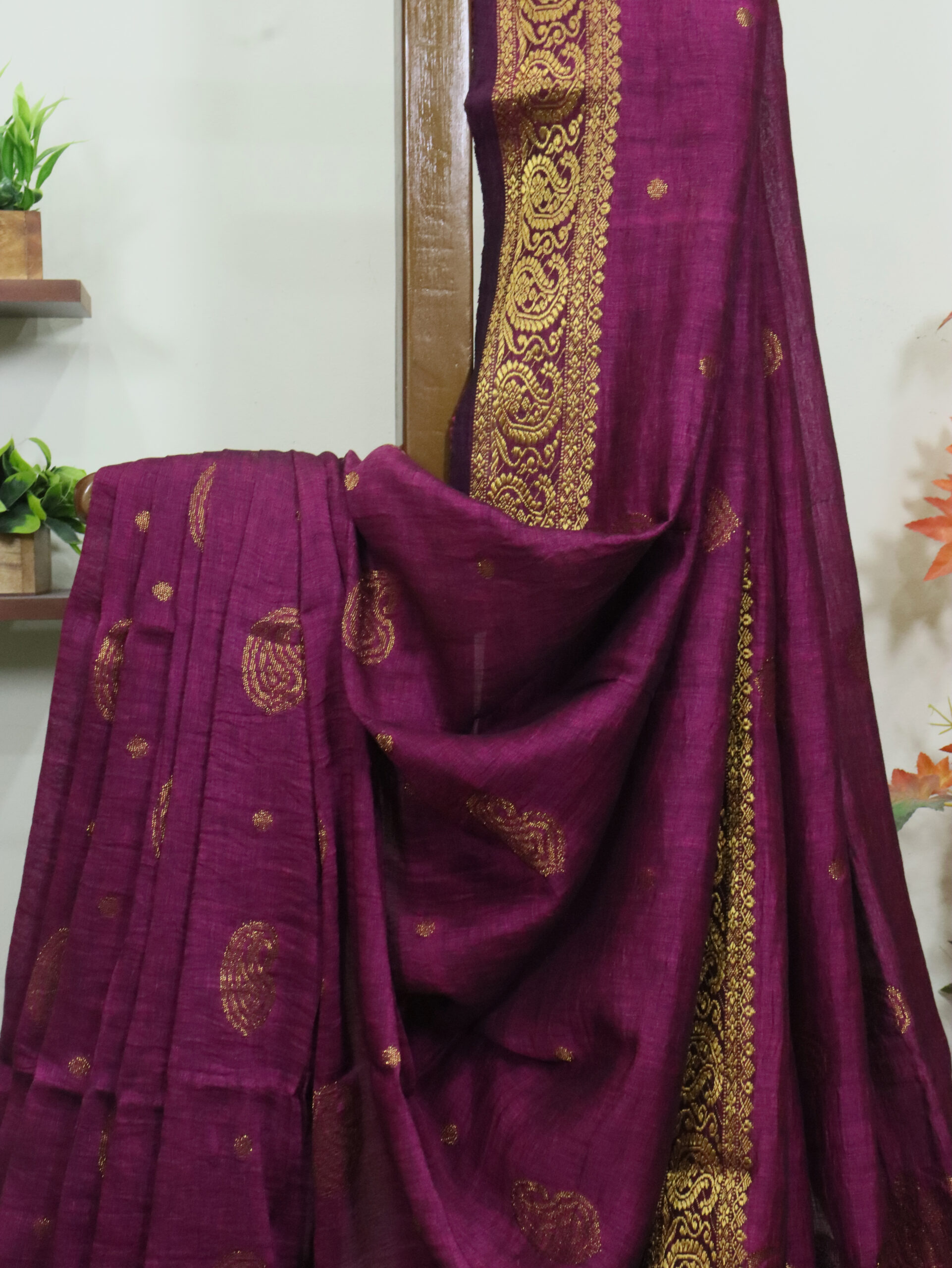 Beetroot Paisley Buta Organic Linen Jamdani Saree - Image 4