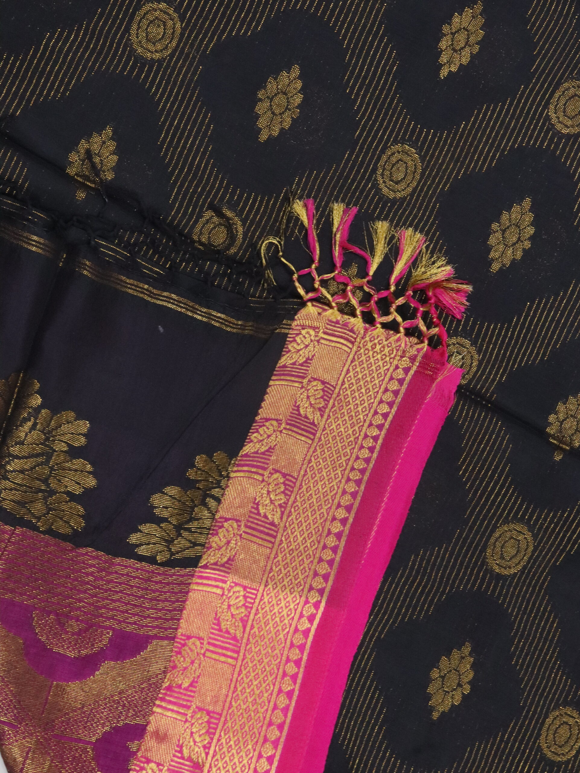 Black Katan Silk Jamdani Saree with Blouse Piece - Image 6