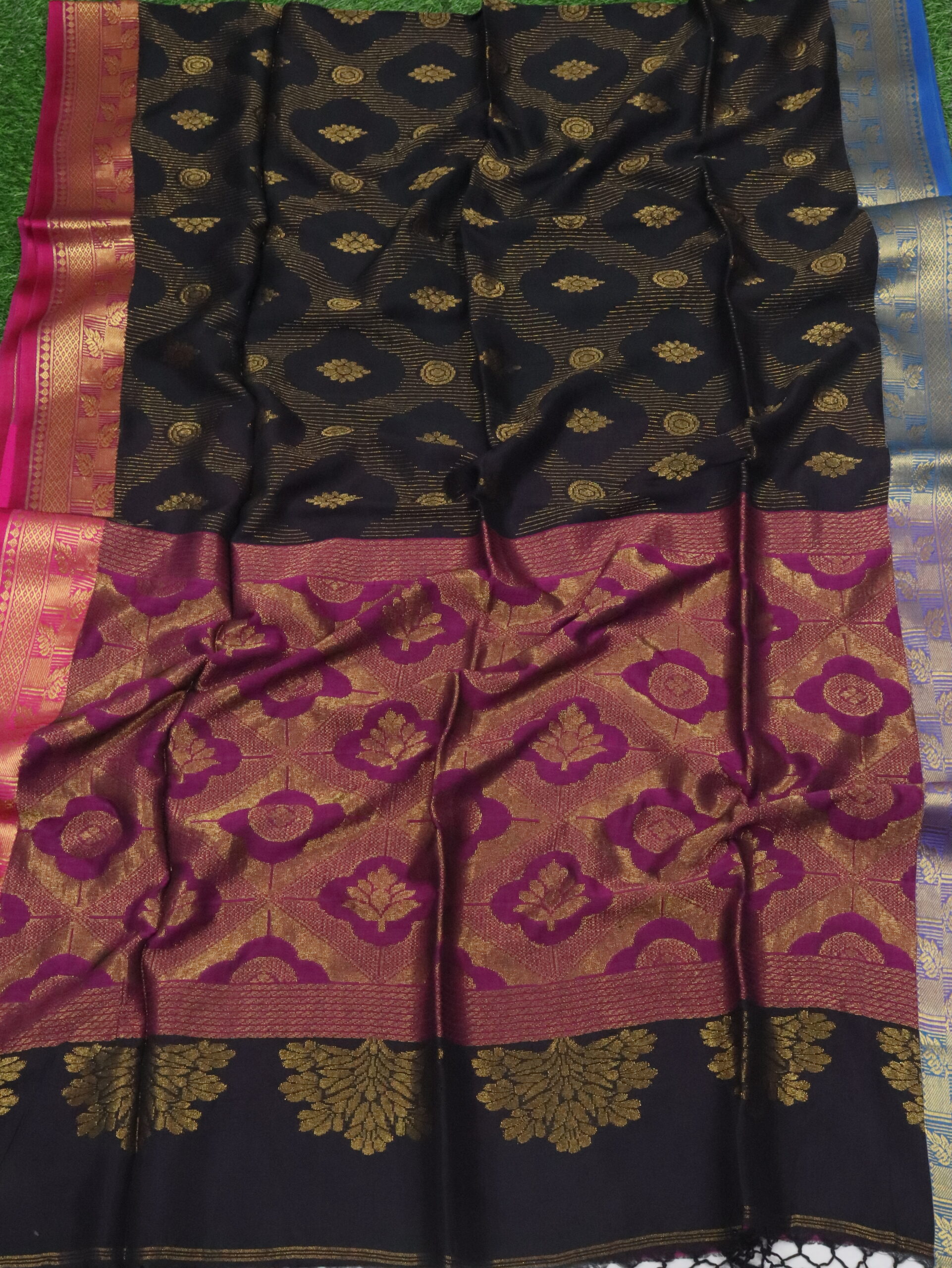 Black Katan Silk Jamdani Saree with Blouse Piece - Image 4