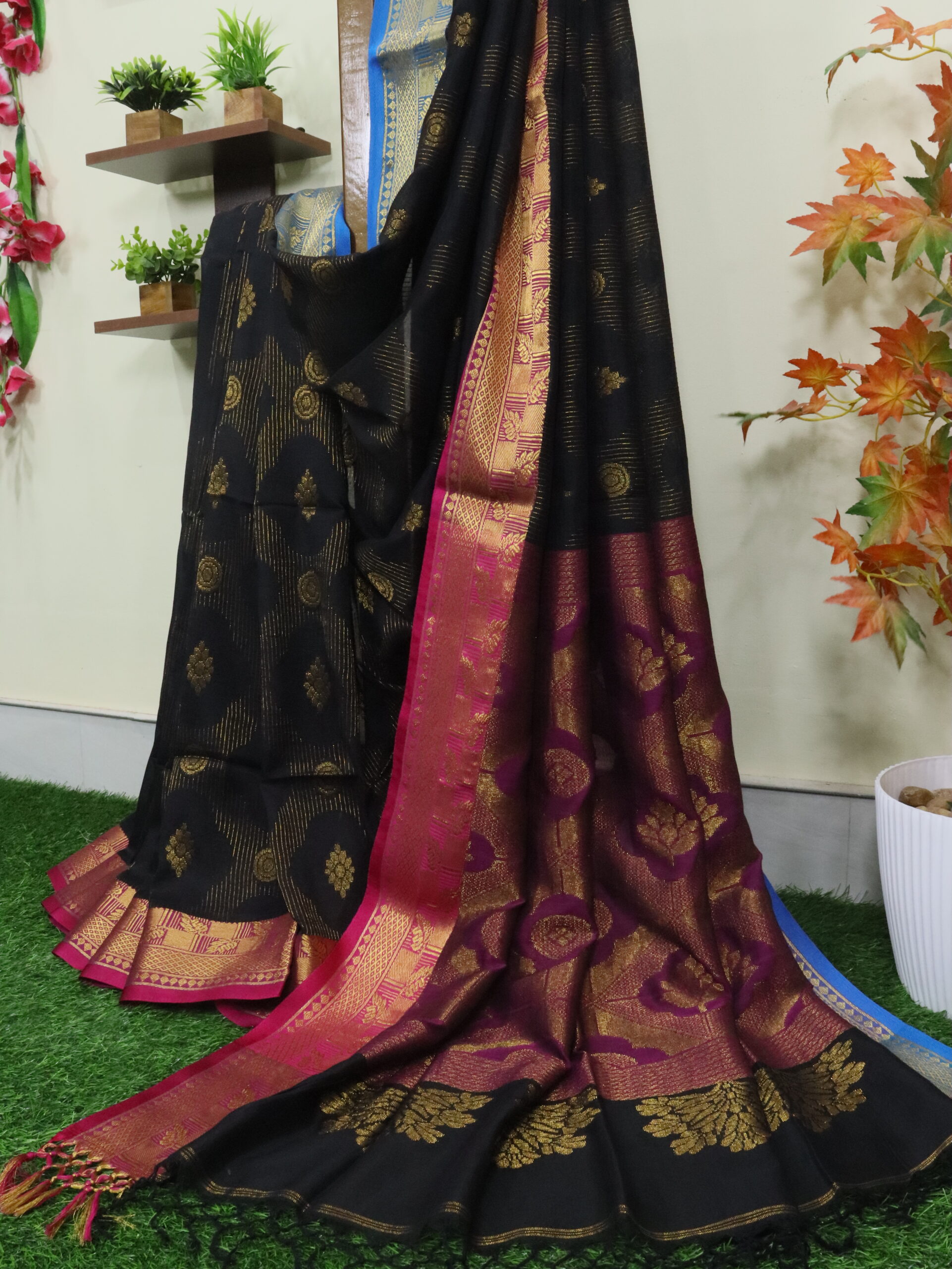 Black Katan Silk Jamdani Saree with Blouse Piece - Image 9