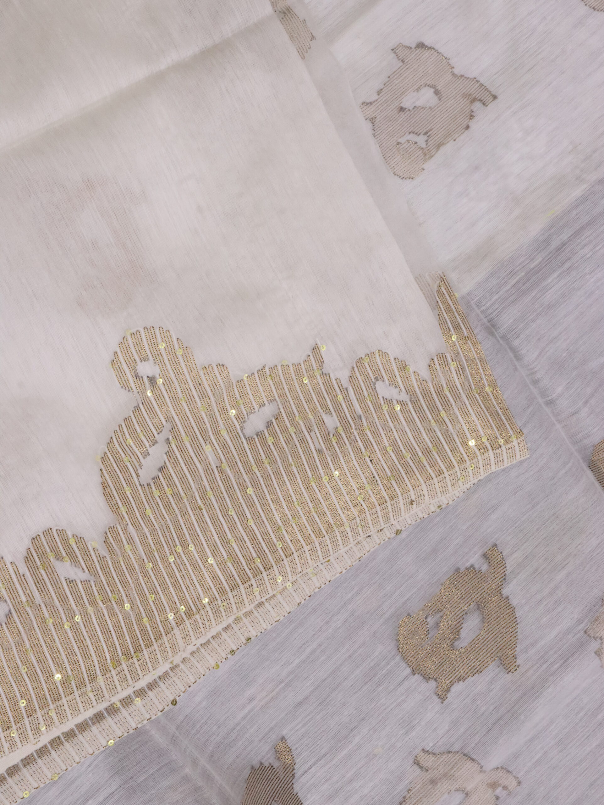 Off-white Matka Muslin Silk Antique Zari Sequence Work Jamdani Saree - Image 6