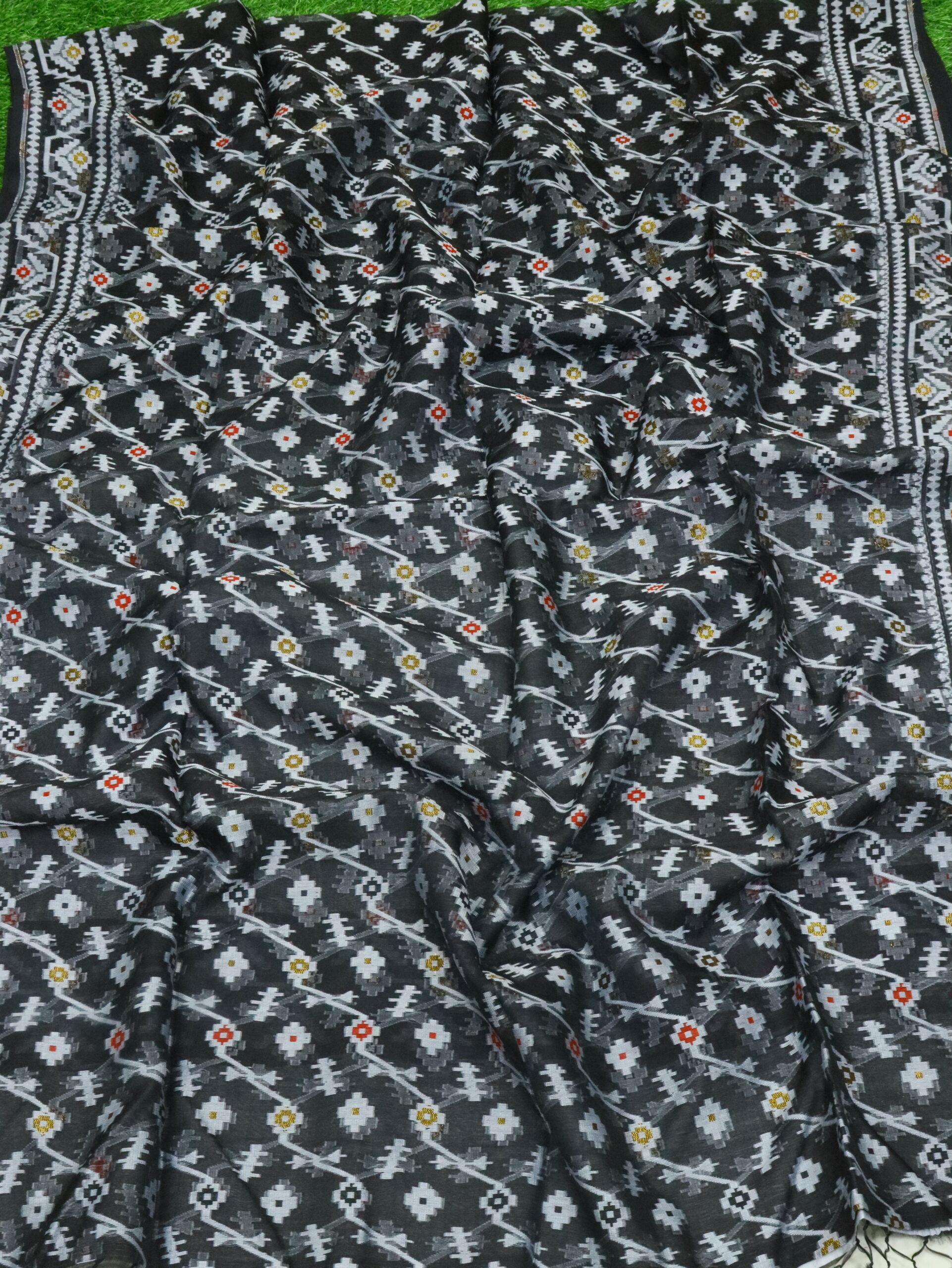 Black Pure Resham Dhakai Muslin Jamdani Saree - Image 5