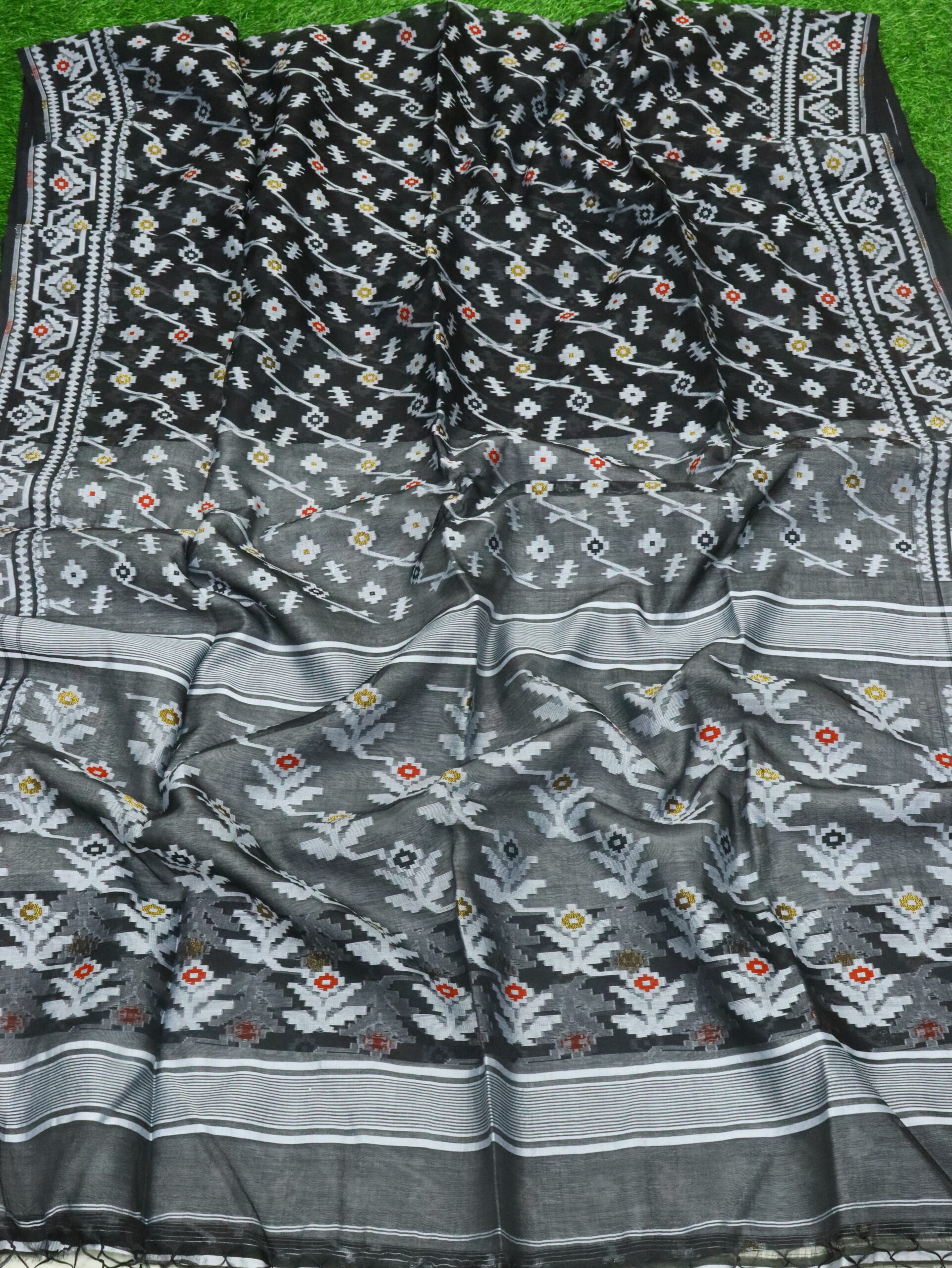 Black Pure Resham Dhakai Muslin Jamdani Saree - Image 6
