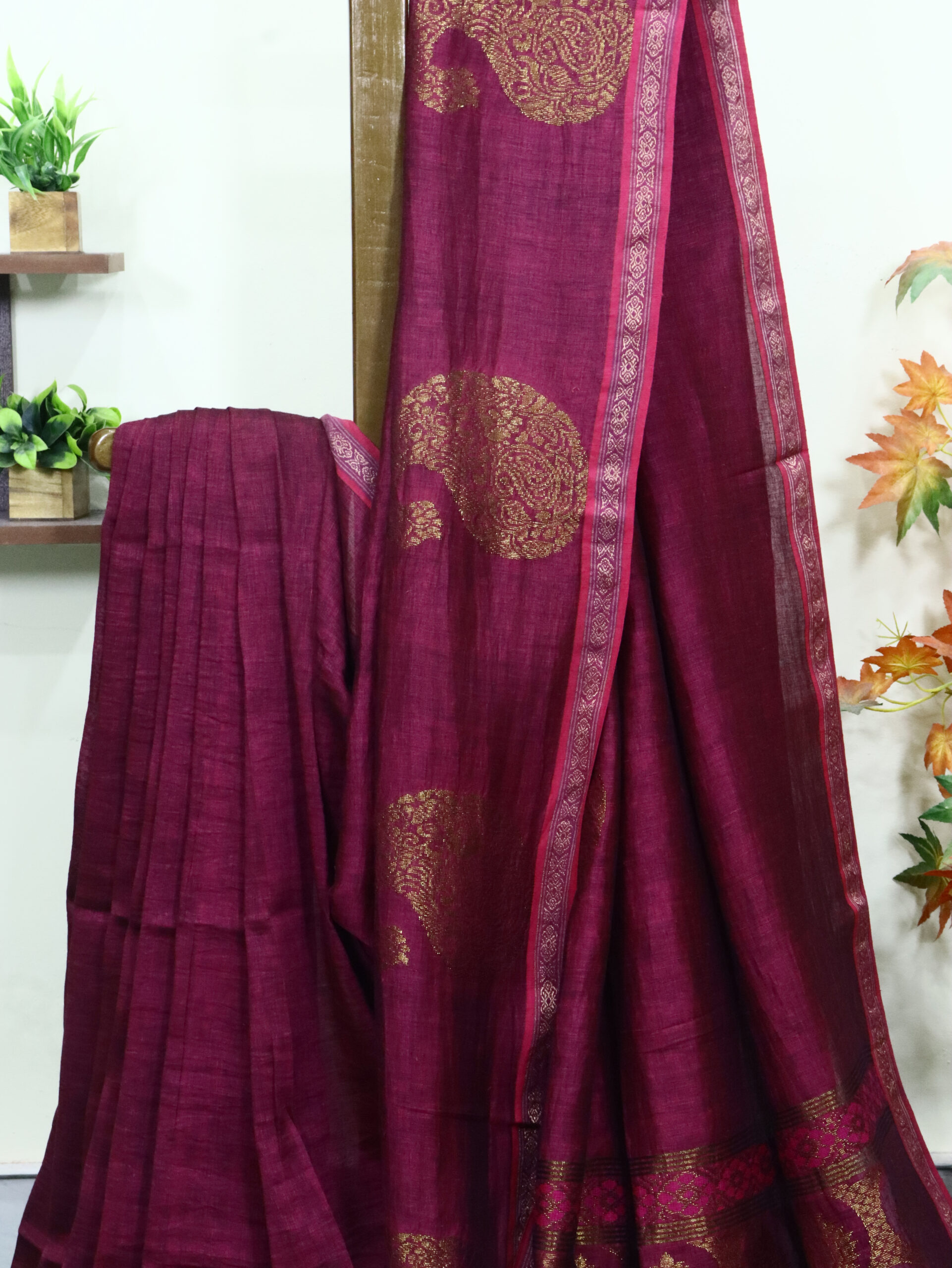 Beetroot Paisley Buta Organic Linen Jamdani Saree with Designer Blouse Piece - Image 2