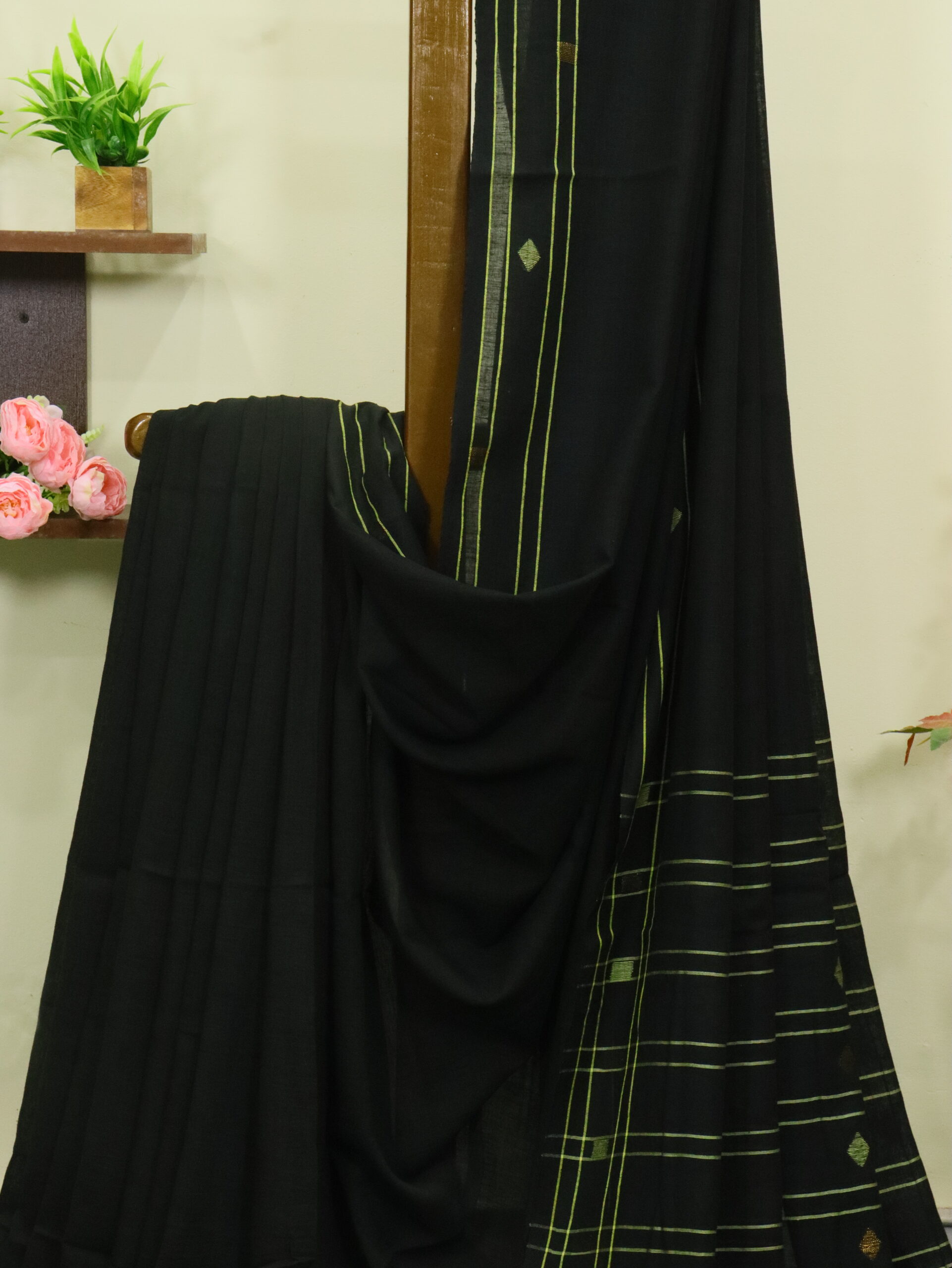 Yellow Black Premium Mulmul Cotton Jamdani Saree - Image 3