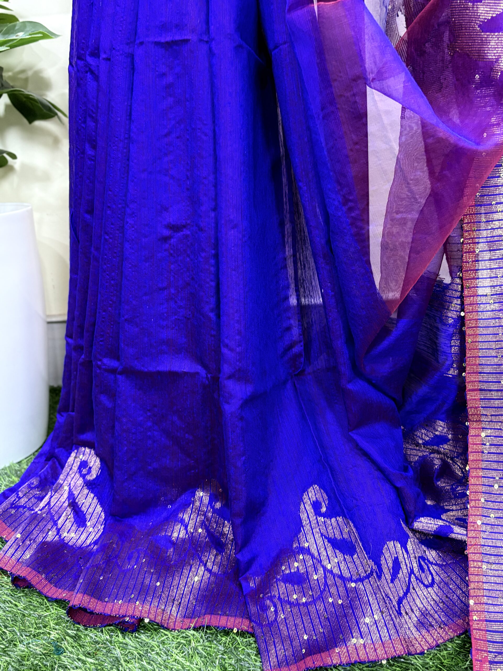 Purple Matka Muslin Silk Antique Zari Sequence Work Jamdani Saree - Image 5