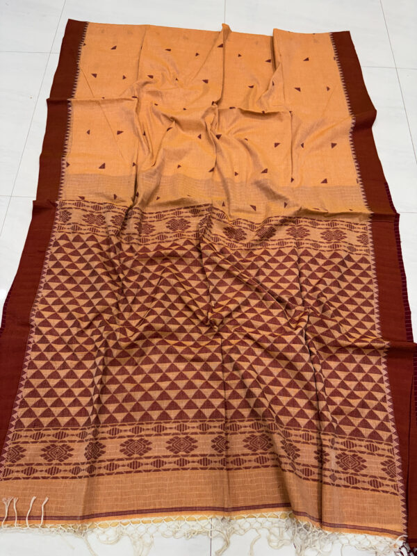 Pastle Orange Handloom Mulmul Cotton Triangle Jamdani Saree
