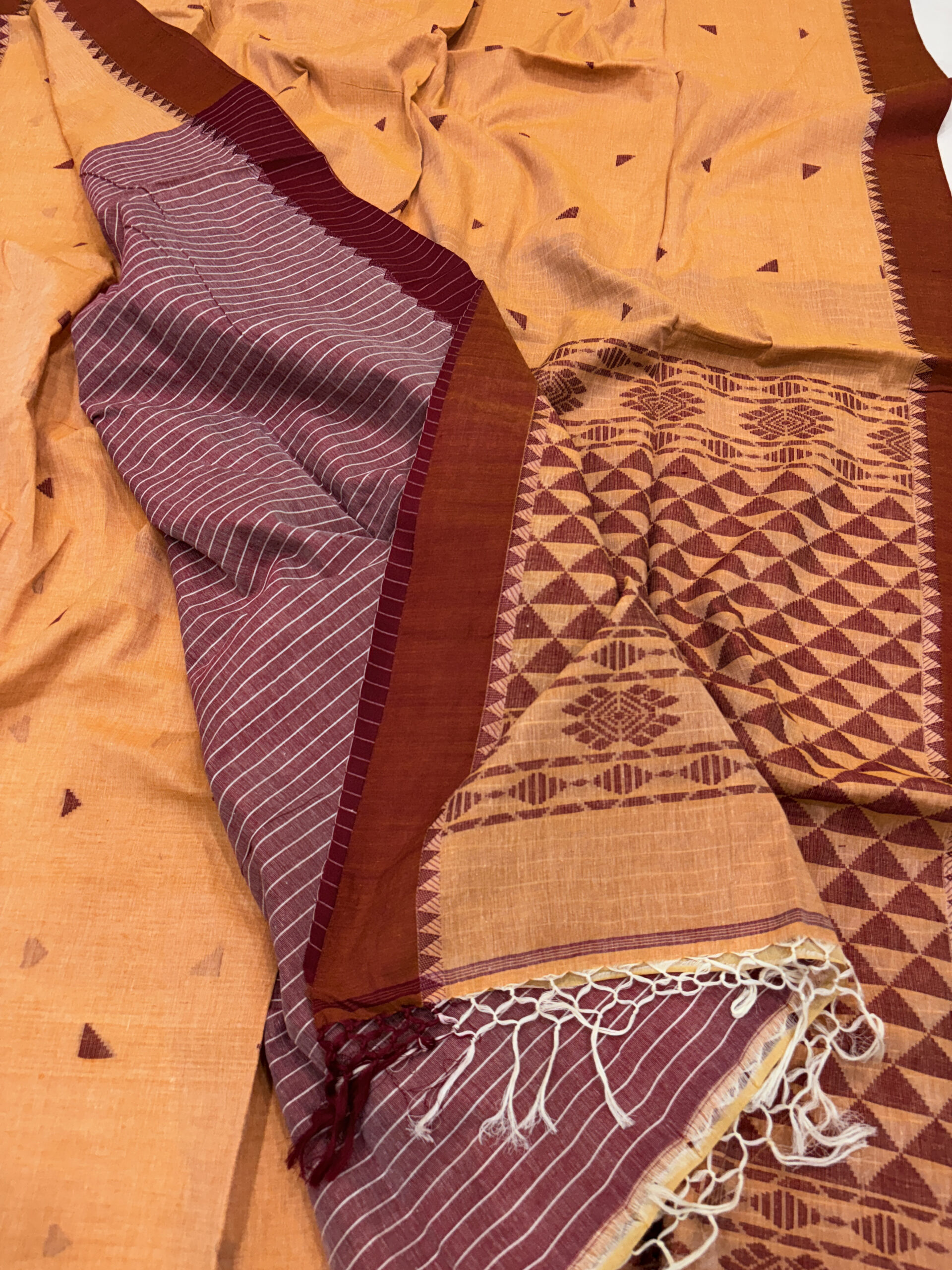 Pastle Orange Handloom Mulmul Cotton Triangle Jamdani Saree - Image 2