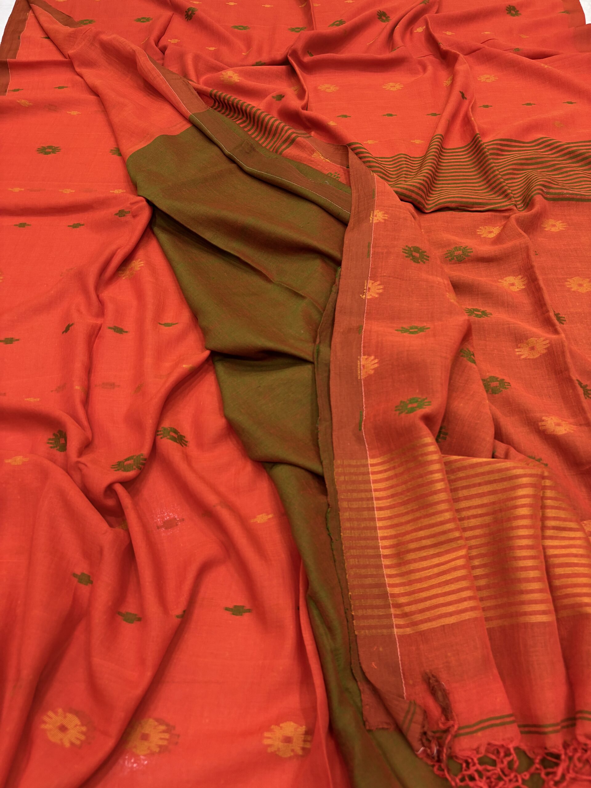 Orange Handloom Mulmul Cotton Dhakai Jamdani Saree - Image 4