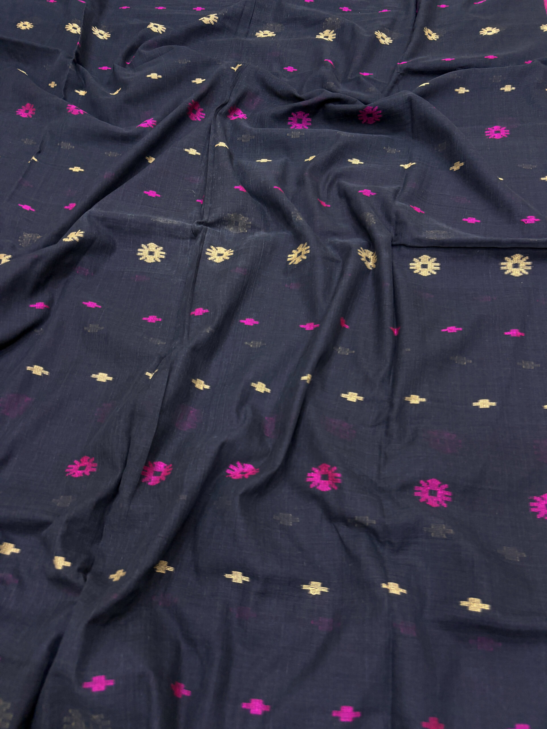 Black Handloom Mulmul Cotton Dhakai Jamdani Saree - Image 3