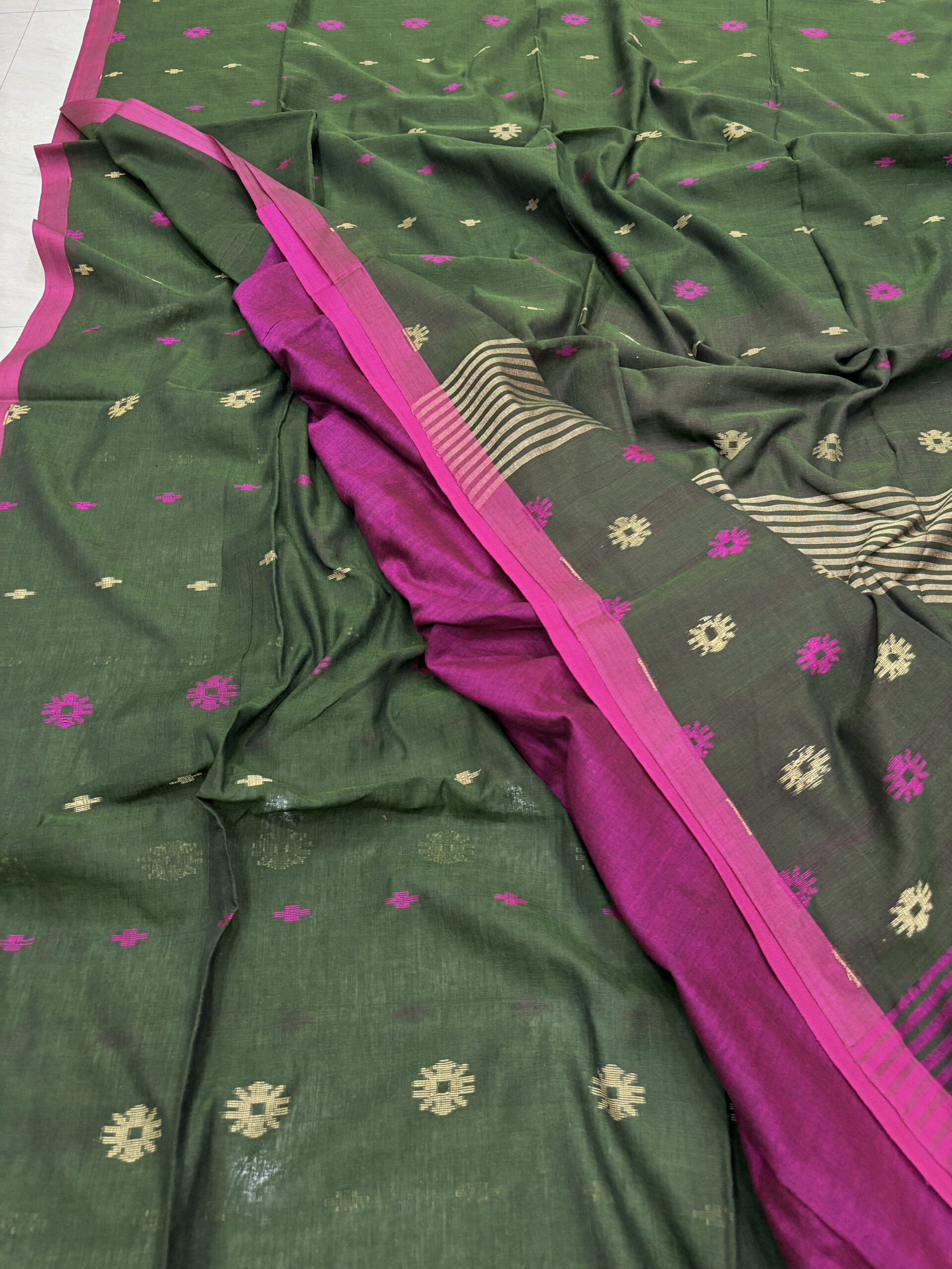 Dark Pista Handloom Mulmul Cotton Dhakai Jamdani Saree - Image 2