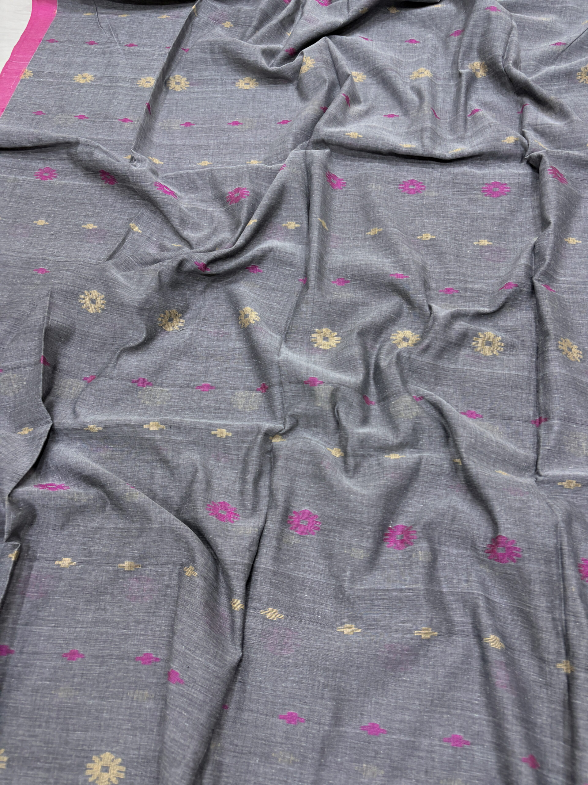 Gray Handloom Mulmul Cotton Dhakai Jamdani Saree - Image 2