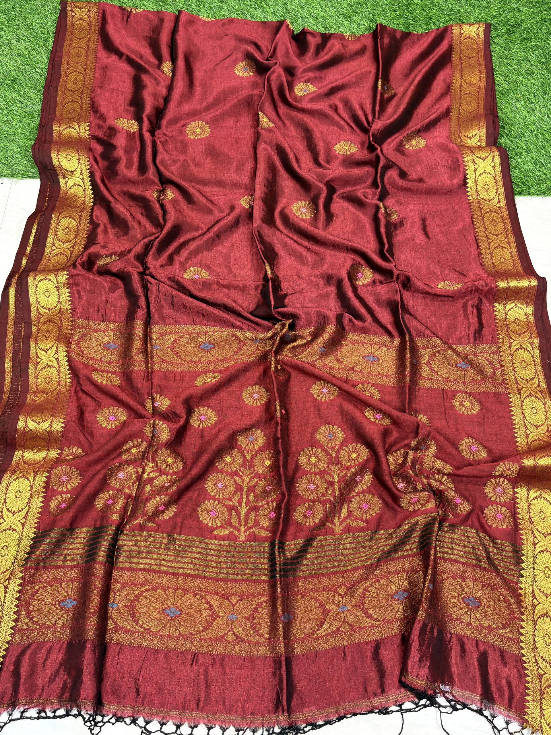 Valentine Red Katan Silk Jamdani Saree with Blouse Piece - Image 5