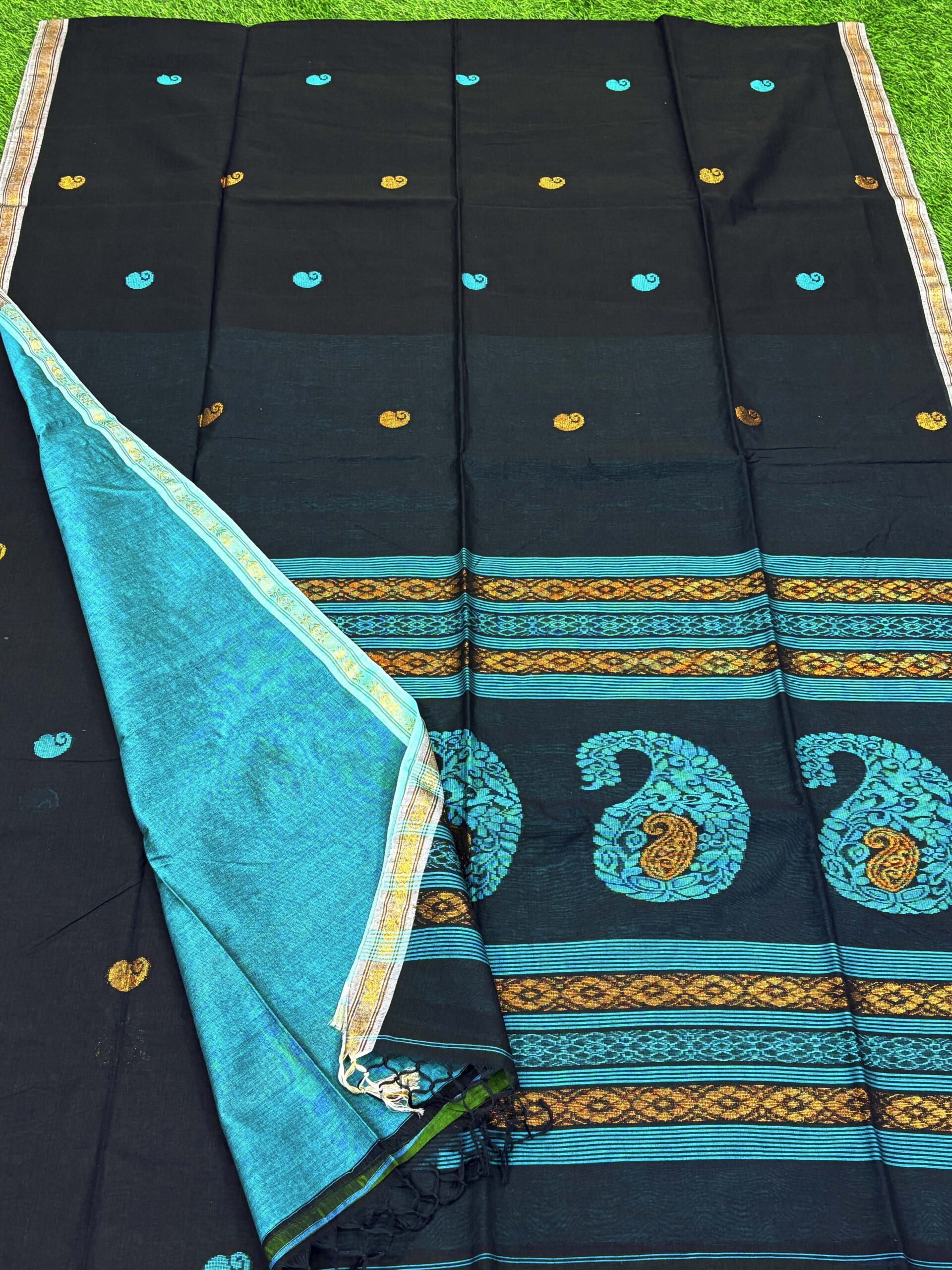 Zed Black Handloom Premium Khadi Cotton Jamdani Saree - Image 3