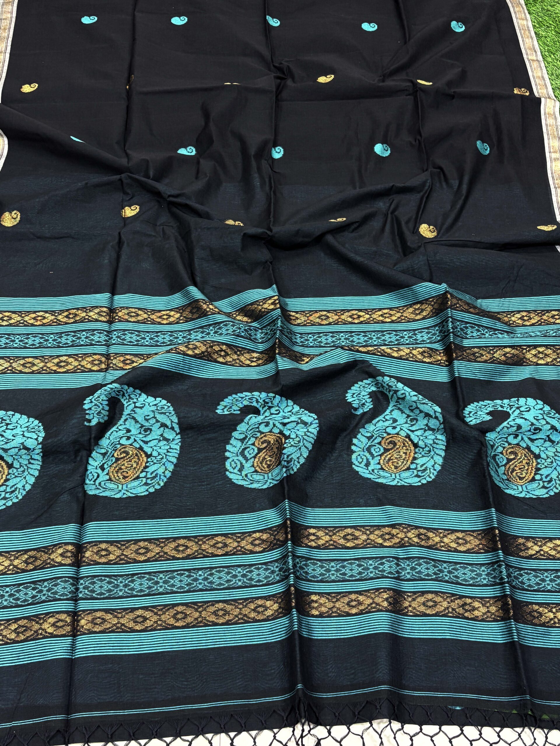 Zed Black Handloom Premium Khadi Cotton Jamdani Saree - Image 2