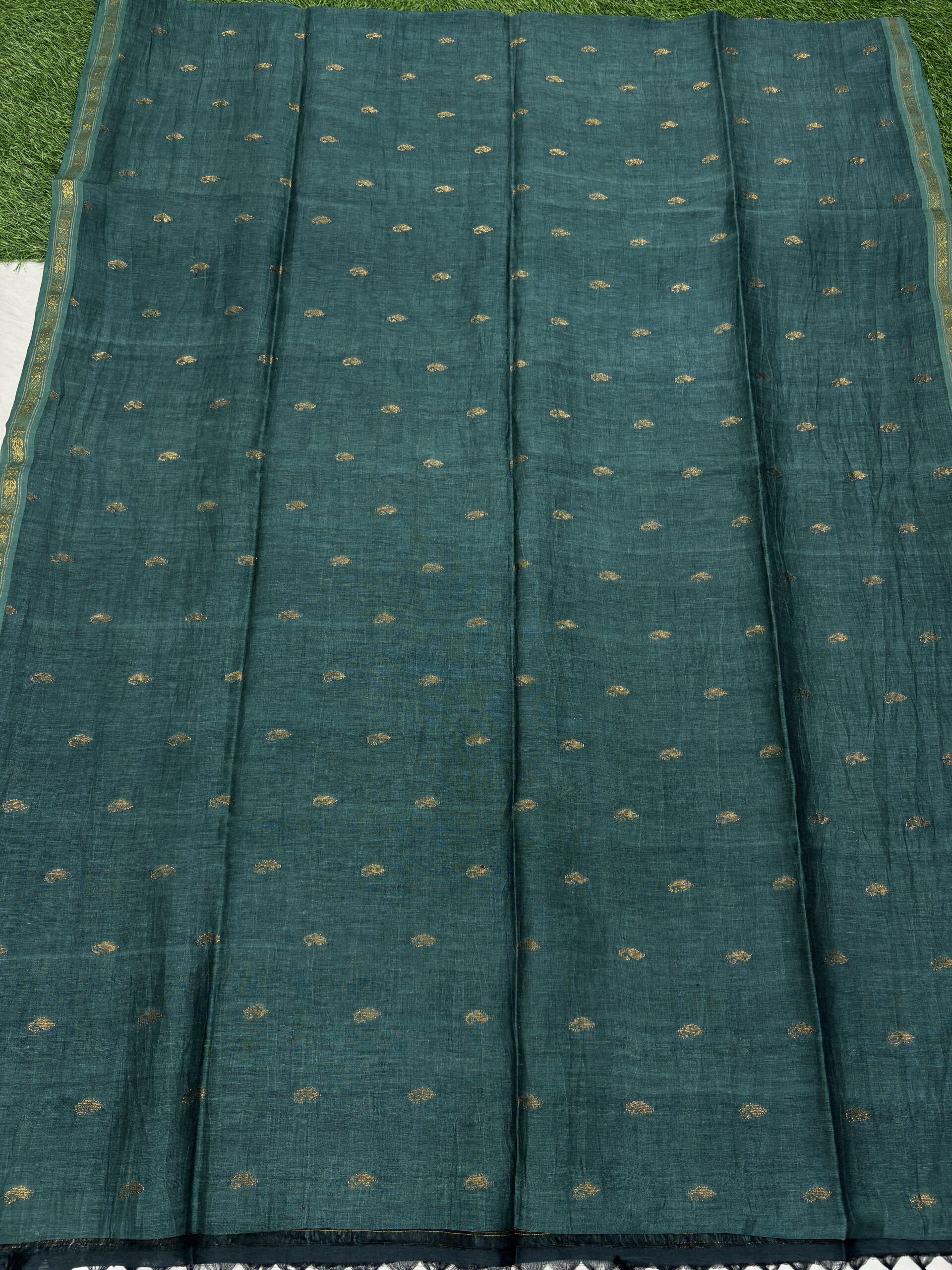 Rama Green Paisly Buta Organic Linen Jamdani Saree - Image 4