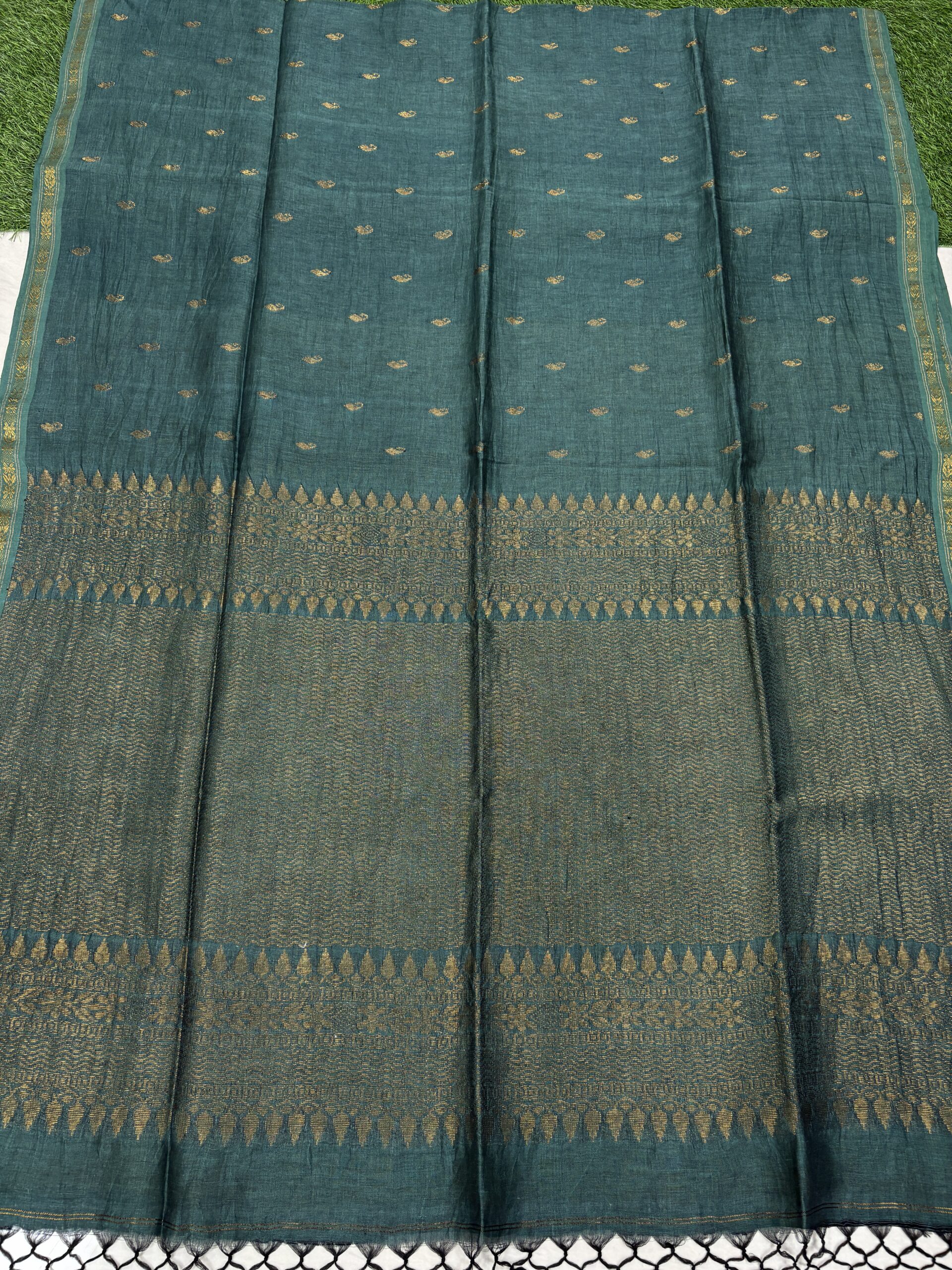 Rama Green Paisly Buta Organic Linen Jamdani Saree - Image 9