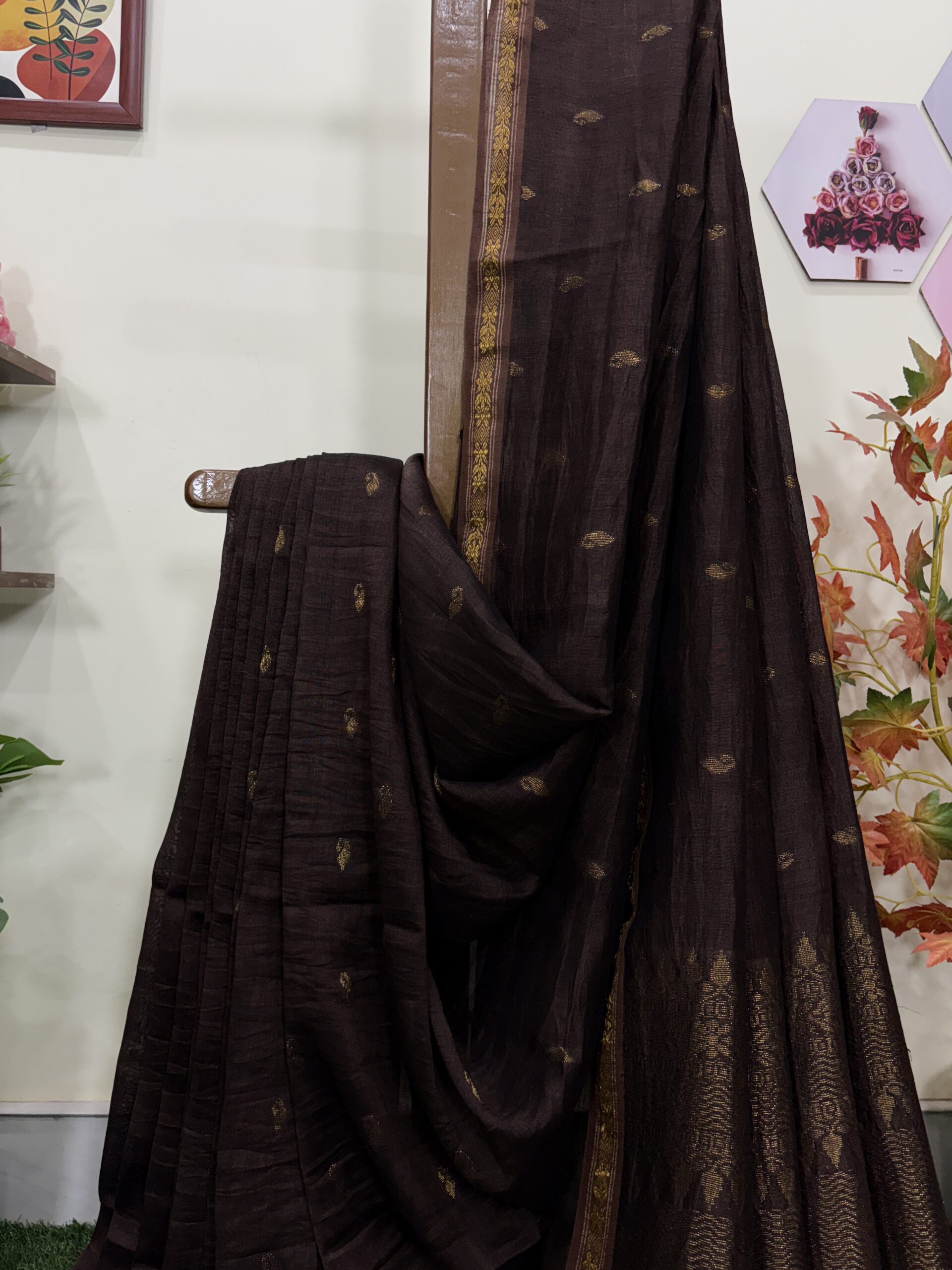 Chocolate Paisly Buta Organic Linen Jamdani Saree - Image 3