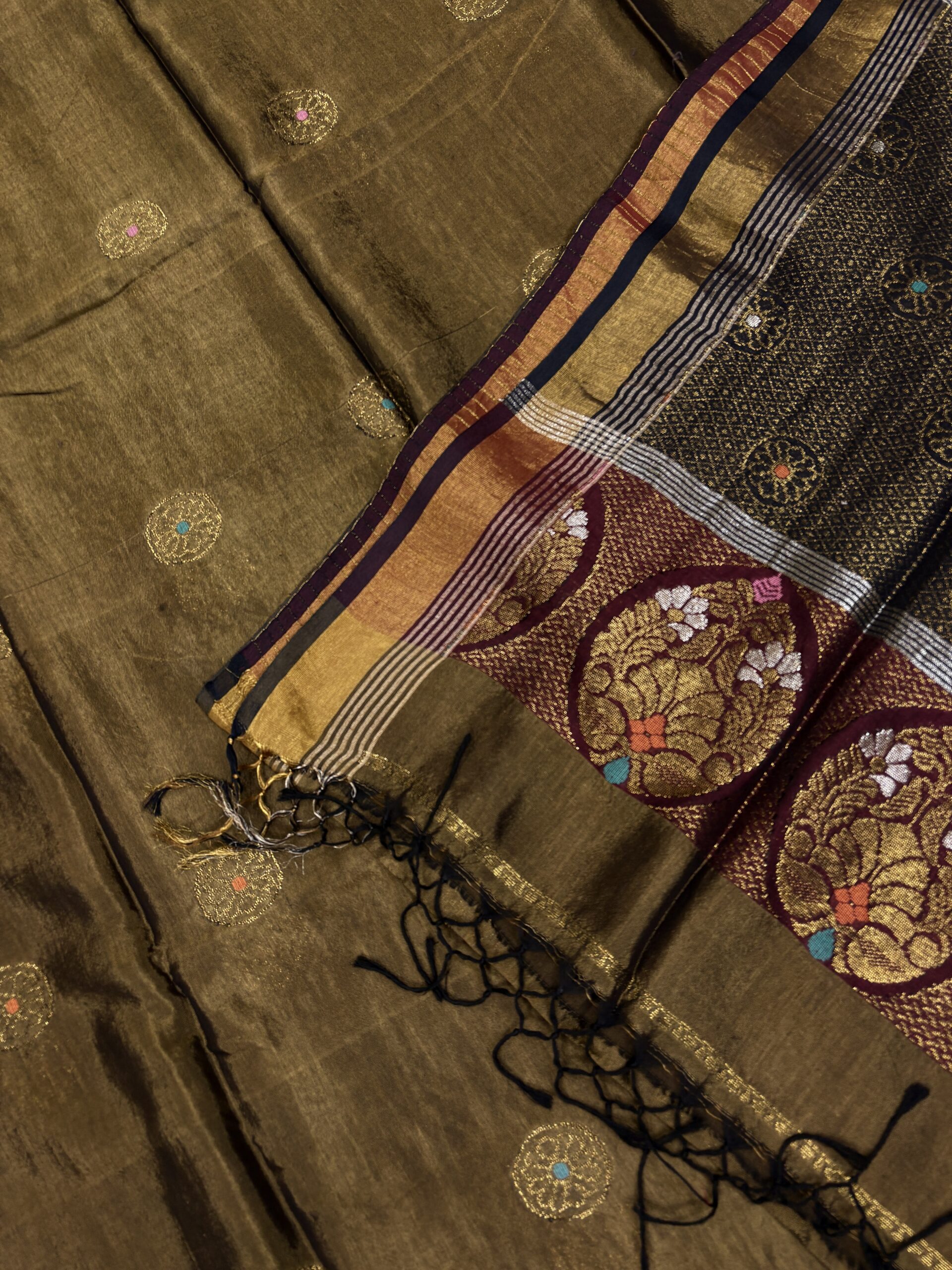 Yellow Metal Katan Silk Jamdani Saree with Blouse Piece - Image 4