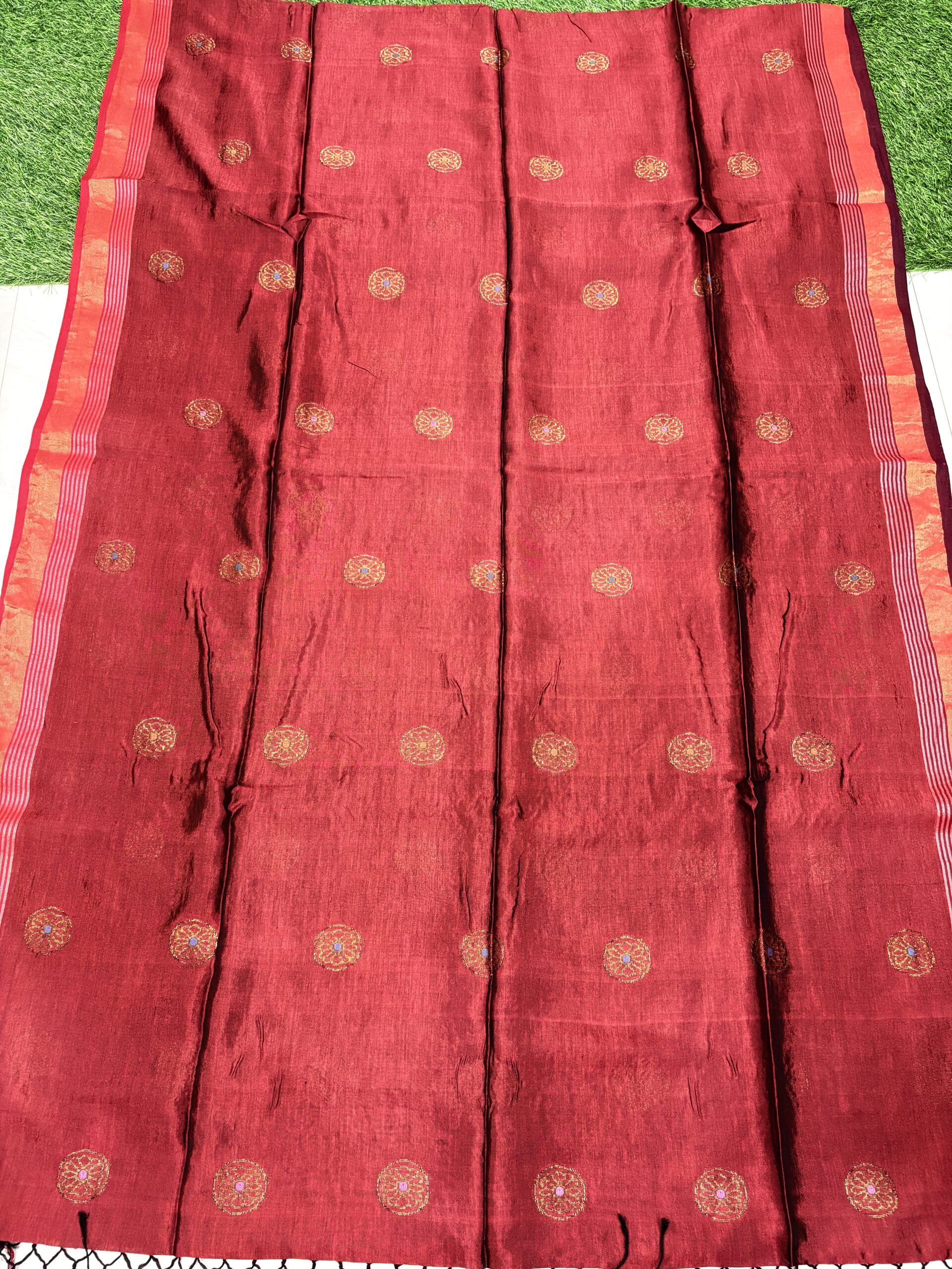 Maroon Katan Silk Jamdani Saree with Blouse Piece - Image 8