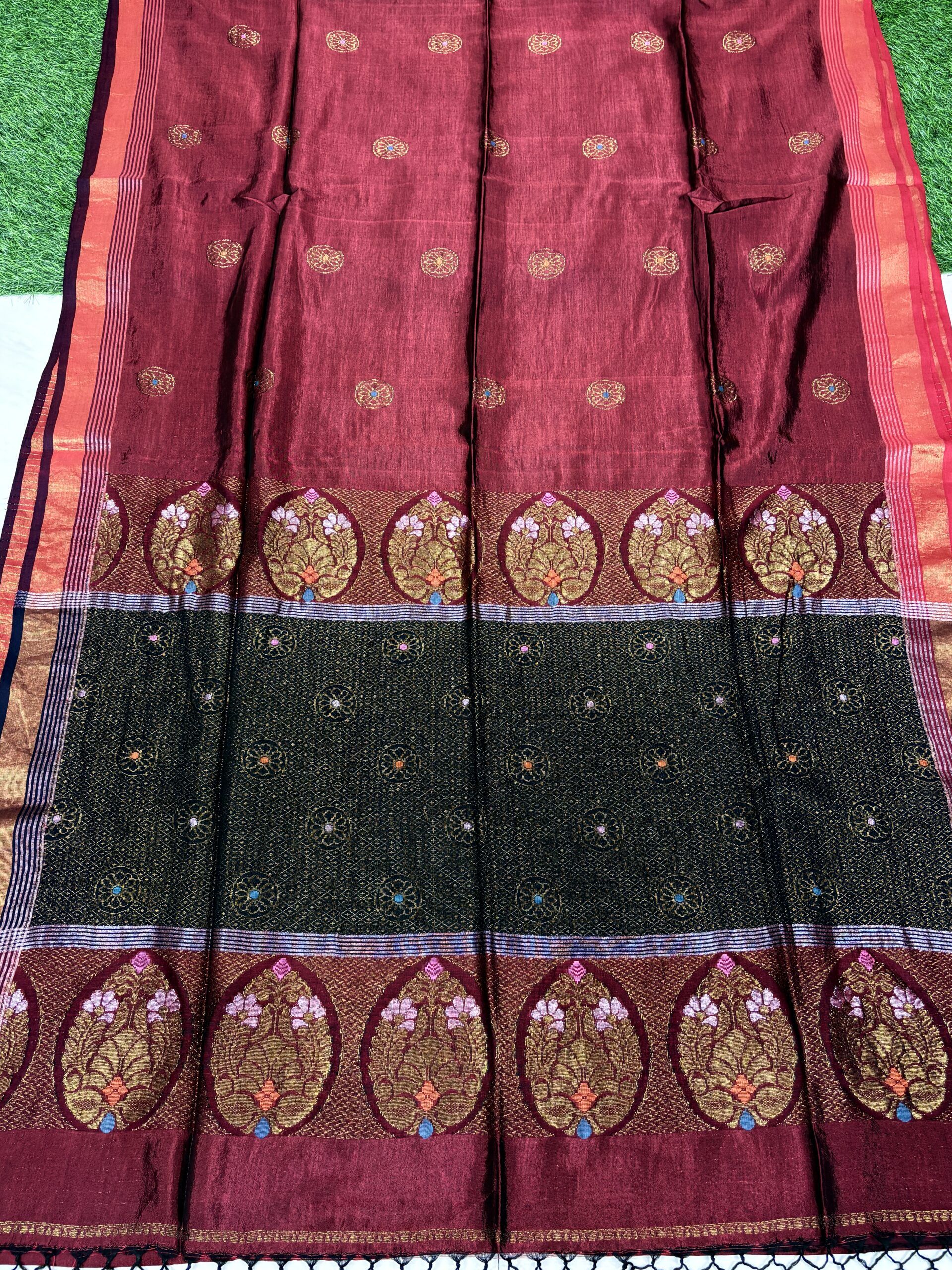 Maroon Katan Silk Jamdani Saree with Blouse Piece - Image 4