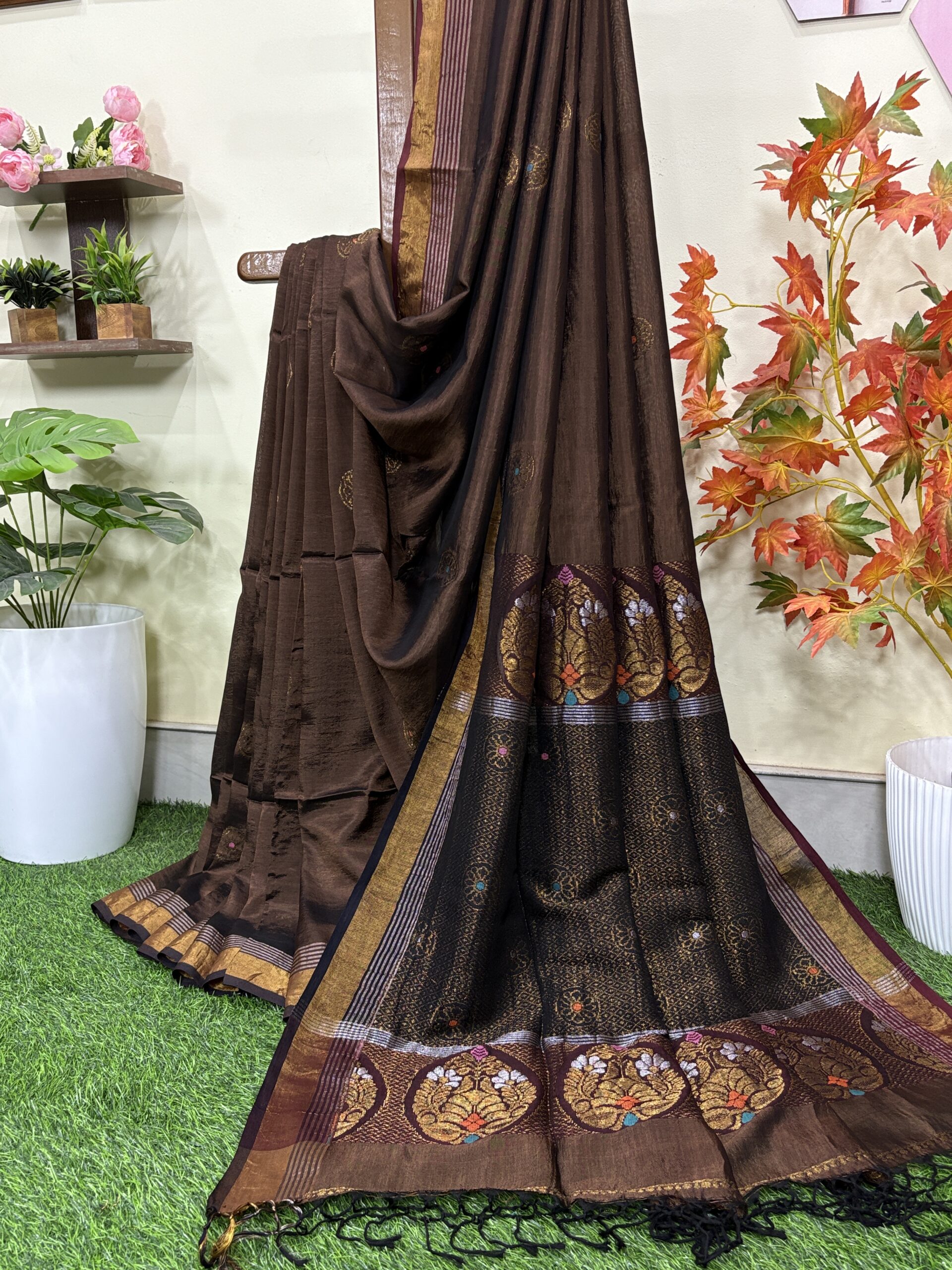 Brown Katan Silk Jamdani Saree with Blouse Piece - Image 2