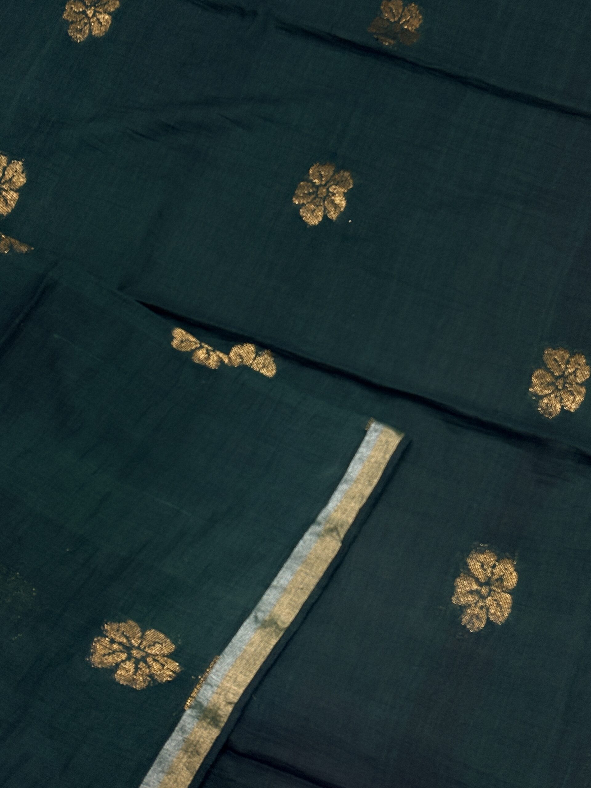 Dark Bottle Green Handloom Cotton Khadi Jamdani Saree - Image 4