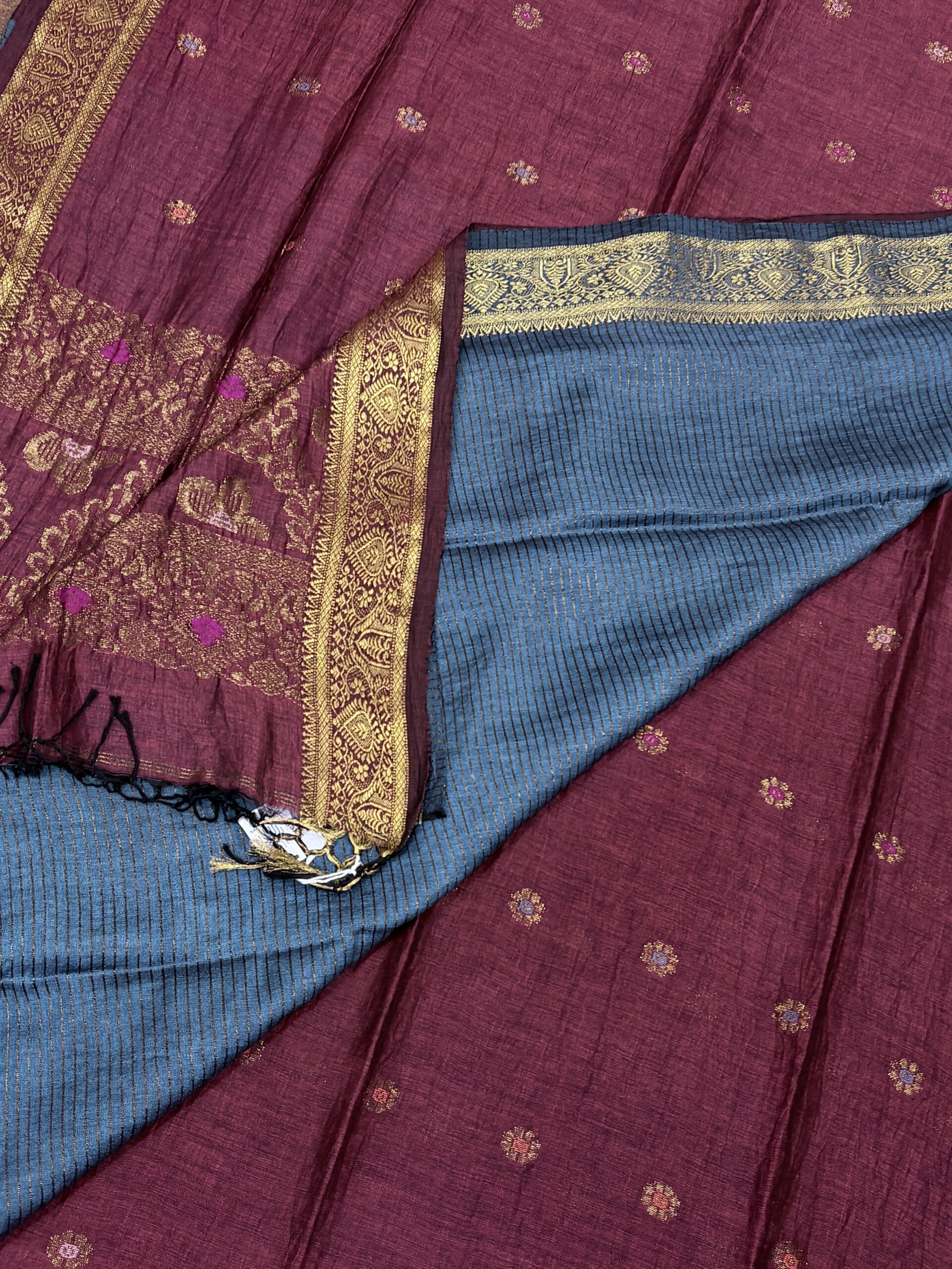 Maroon Floral Mina Buta Organic Linen Jamdani Saree - Image 4