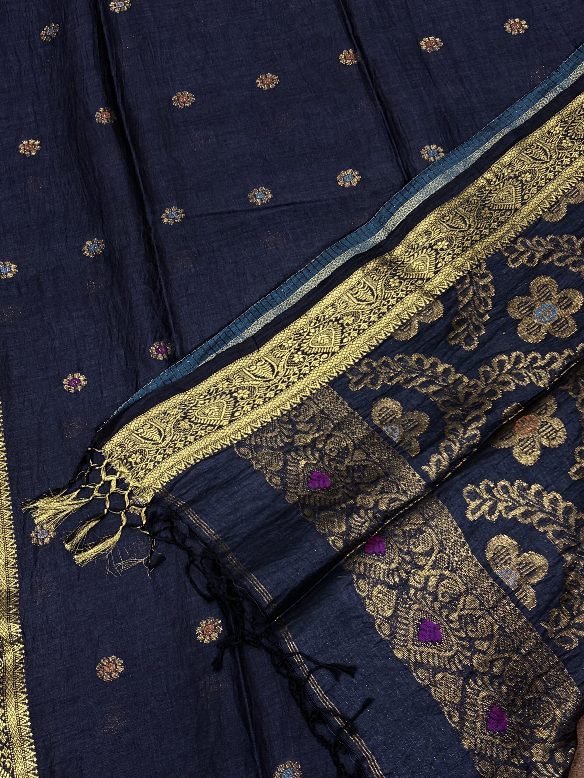 Black Floral Mina Buta Organic Linen Jamdani Saree - Image 8